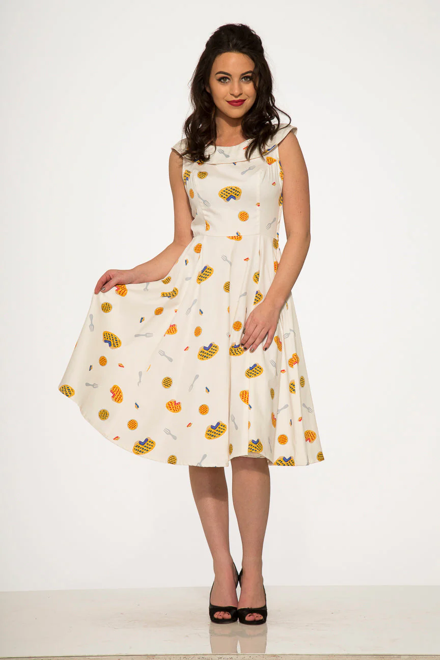 Pie Dress in Off White