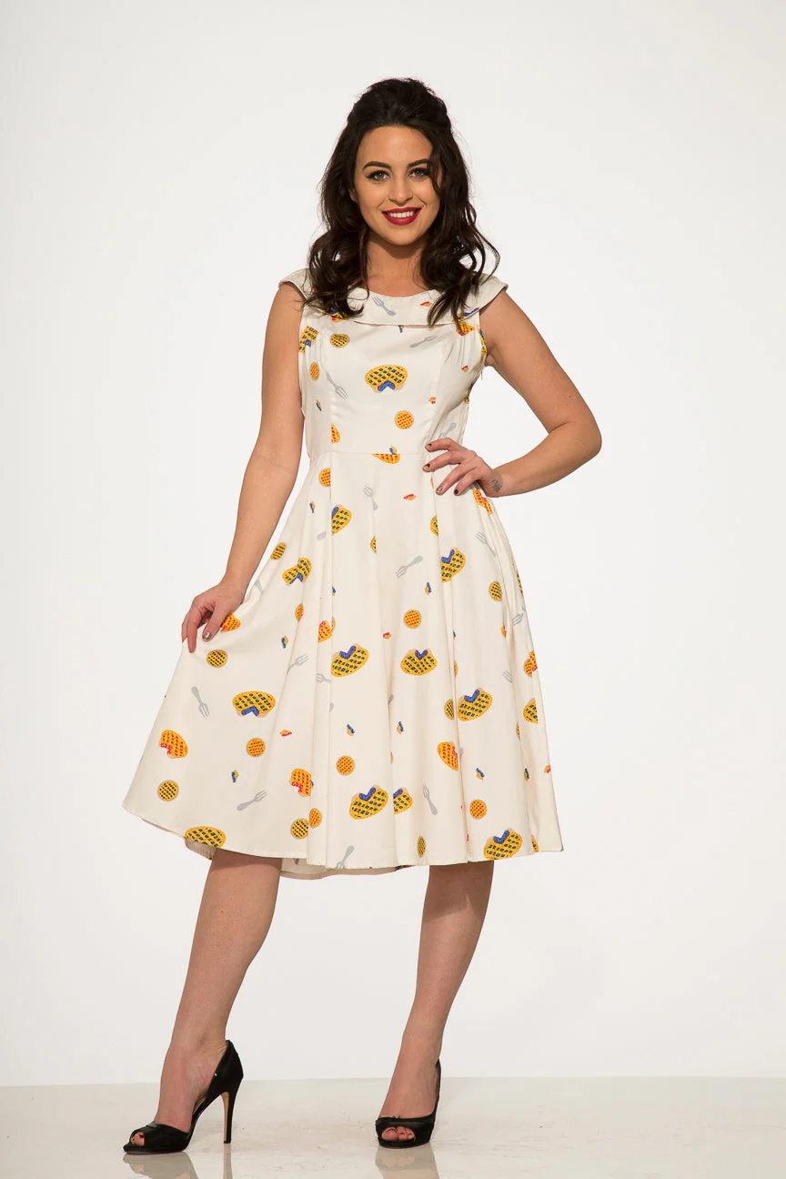 Pie Dress in Off White - Image 4