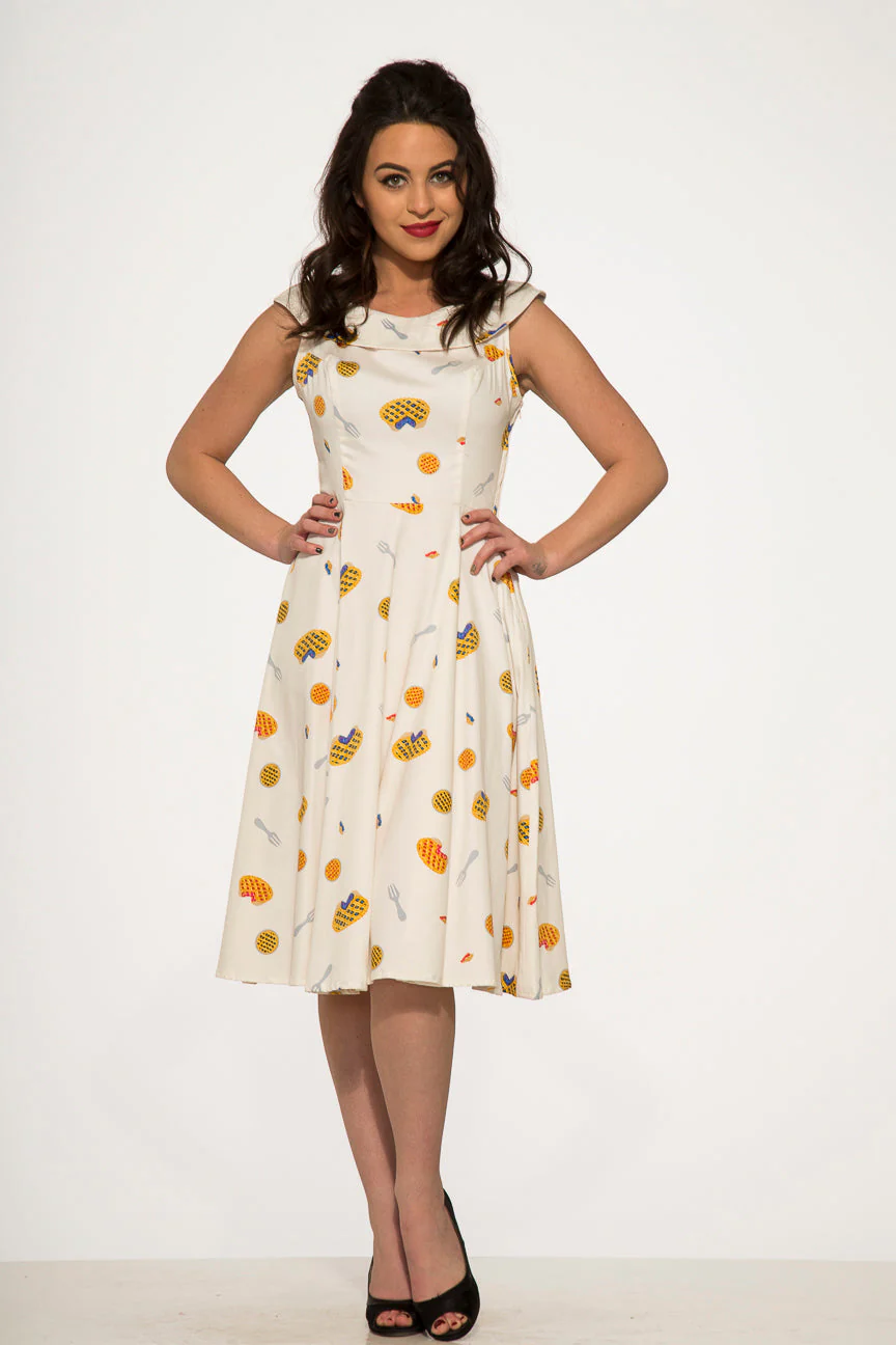 Pie Dress in Off White - Image 7