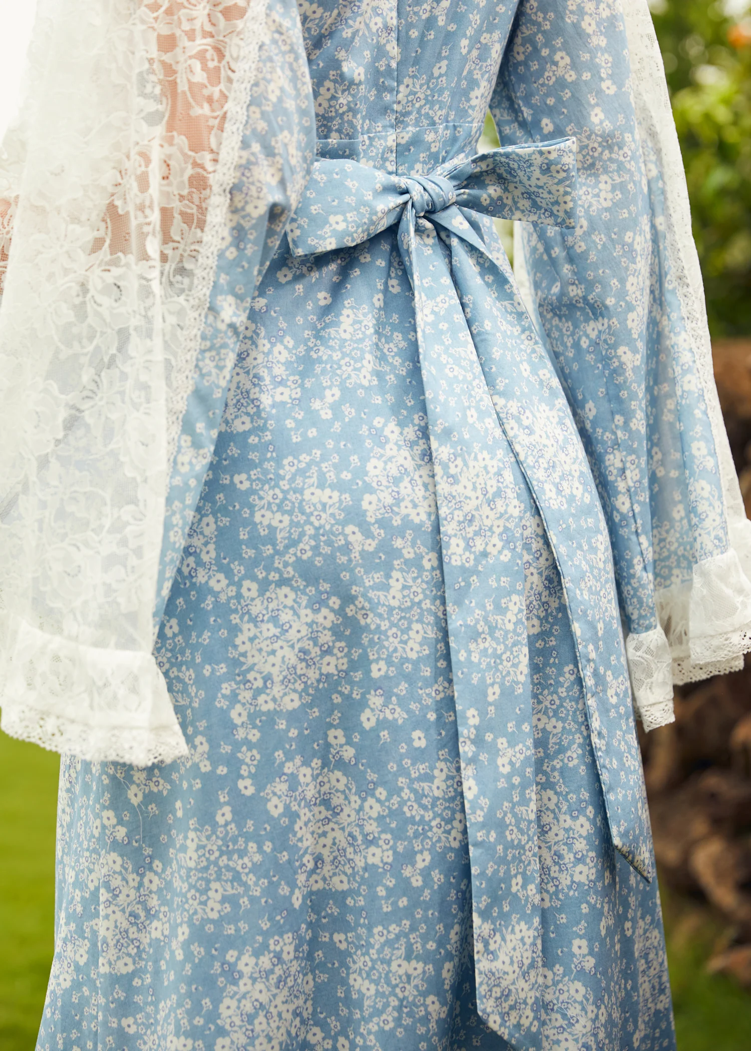 GUNNE SAX for ModCloth Michella Bell Sleeve Dress - Image 9