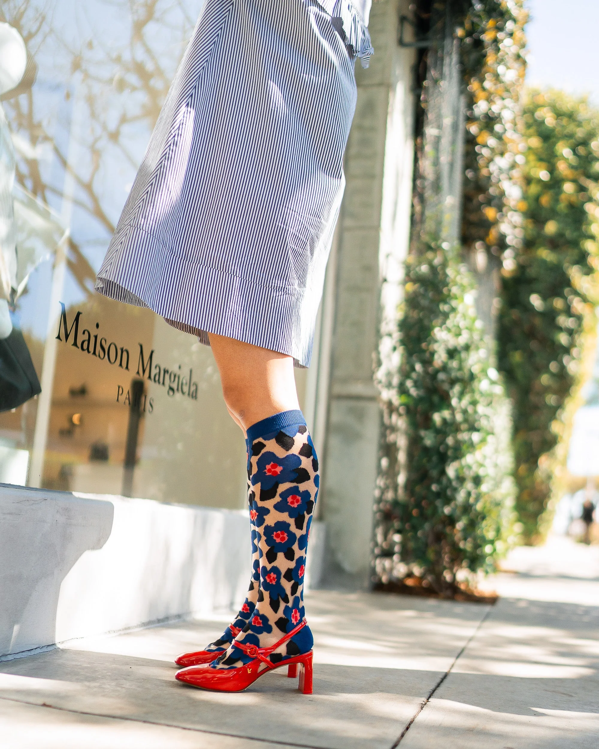 Bold Blue Sheer Knee High Sock - Image 11