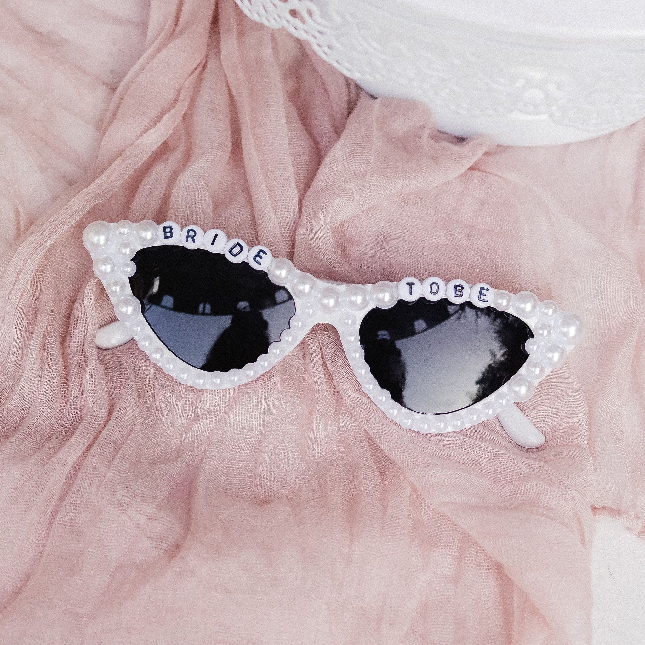 BRIDE BABE Bride to Be Sunglasses - Image 6