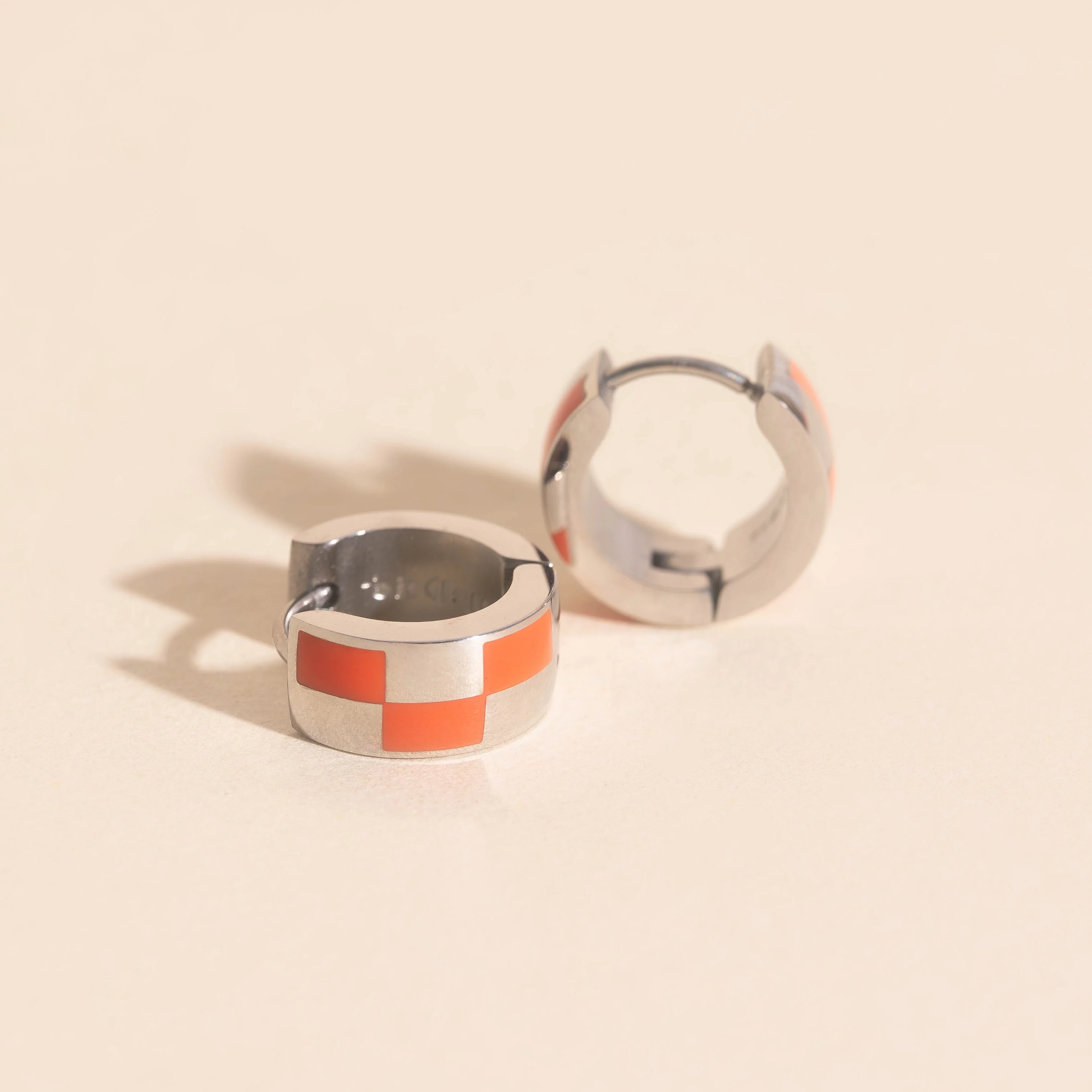 Checkered Rounded Super Chunky Huggie Hoop Earrings - Image 18