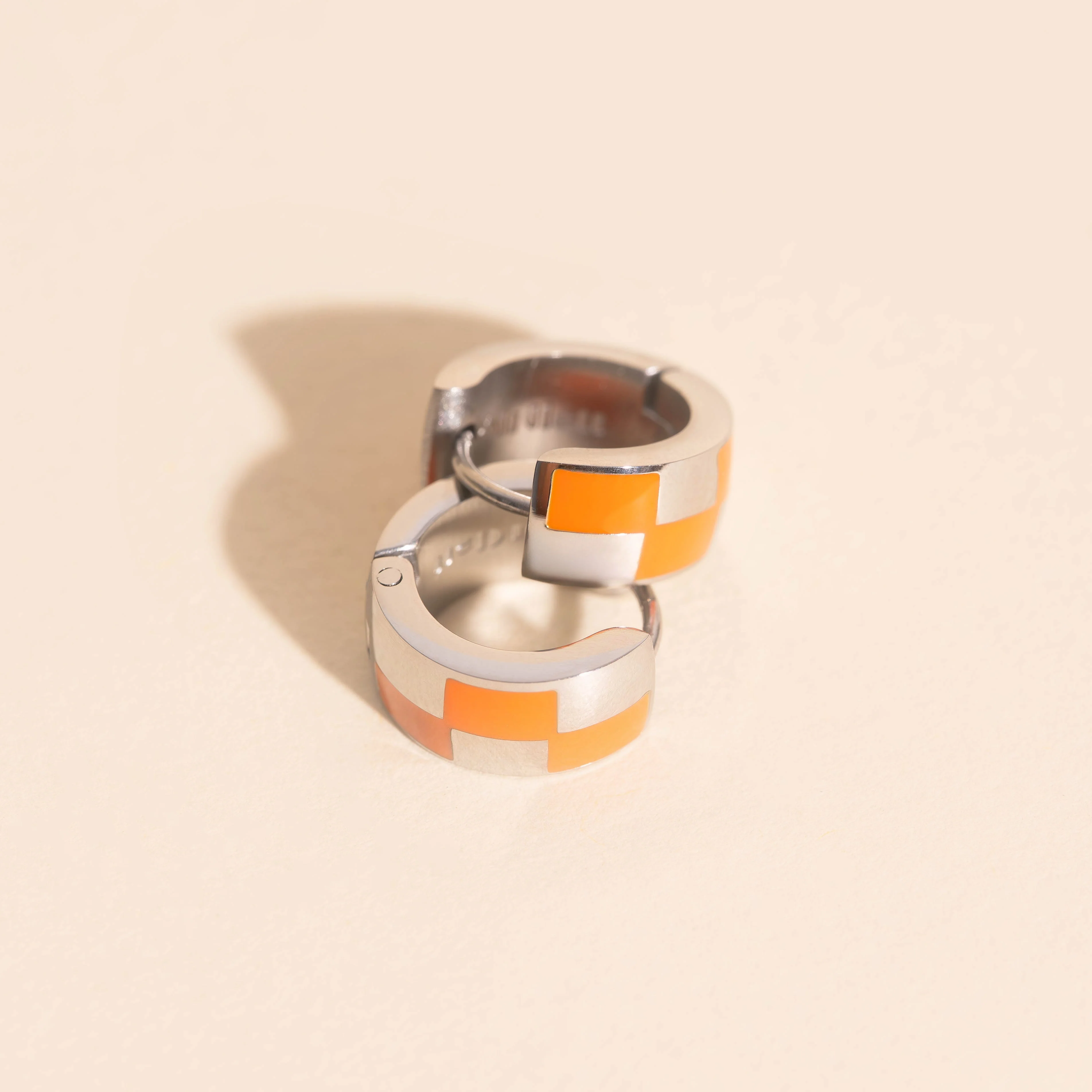 Checkered Rounded Super Chunky Huggie Hoop Earrings - Image 21