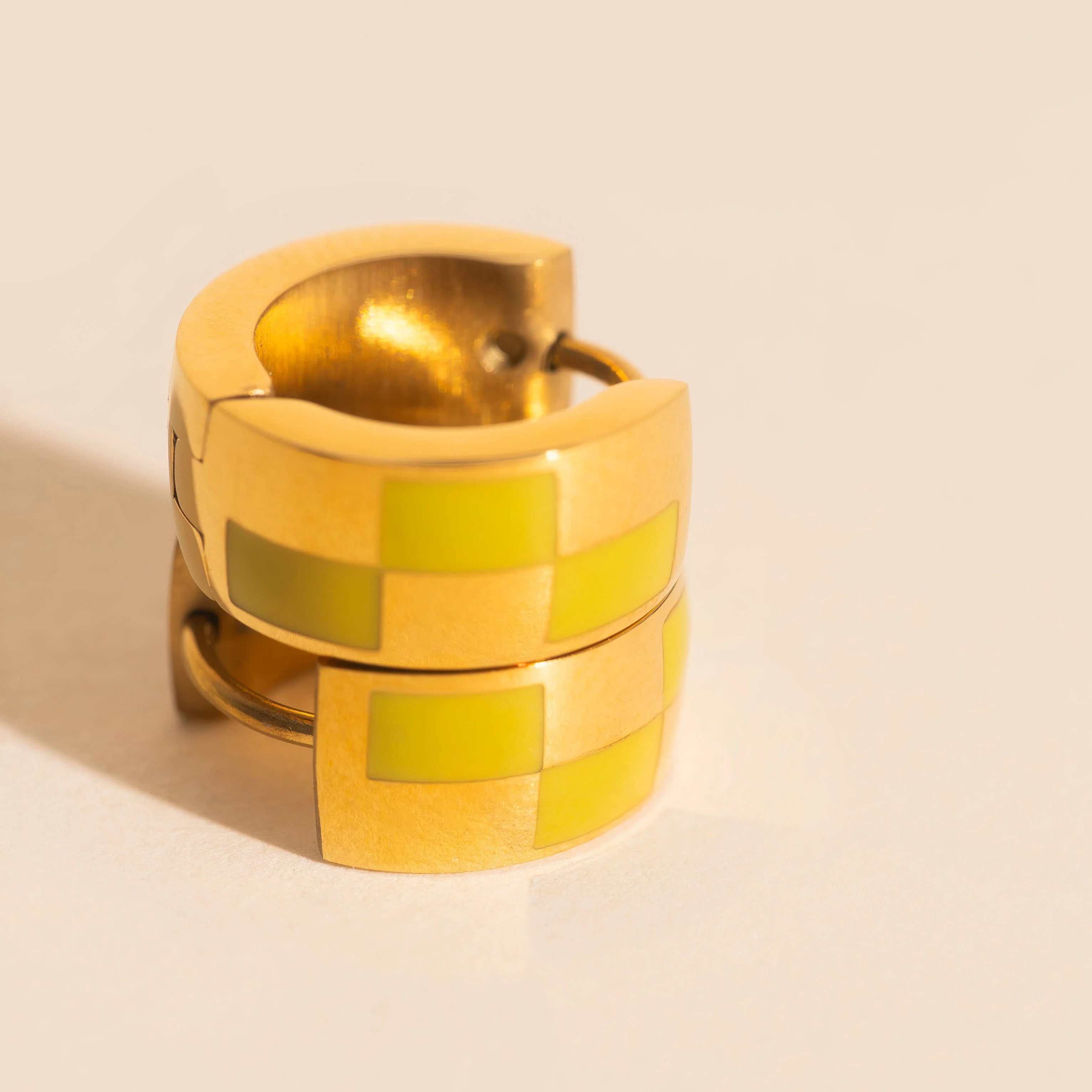 Checkered Rounded Super Chunky Huggie Hoop Earrings - Image 25