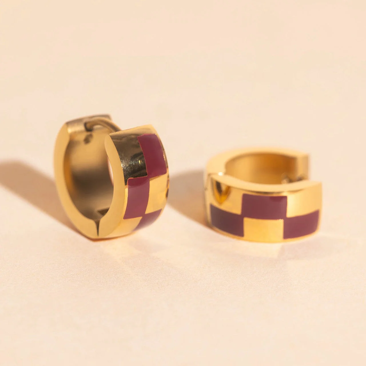 Checkered Rounded Super Chunky Huggie Hoop Earrings - Image 35