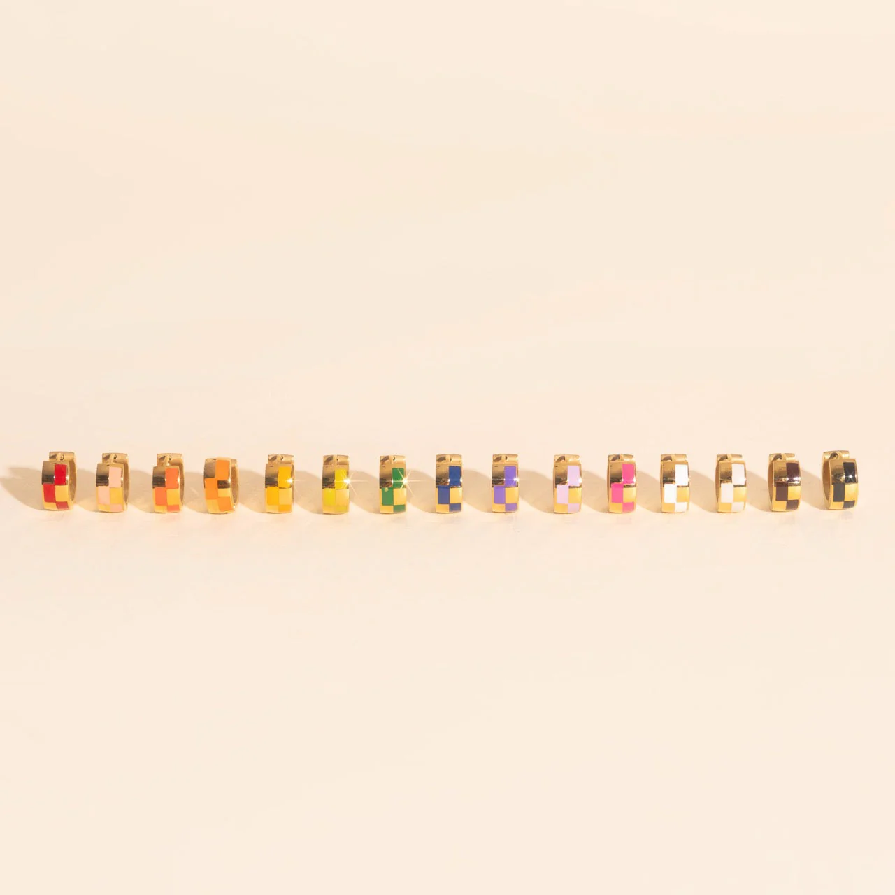 Checkered Rounded Super Chunky Huggie Hoop Earrings - Image 39