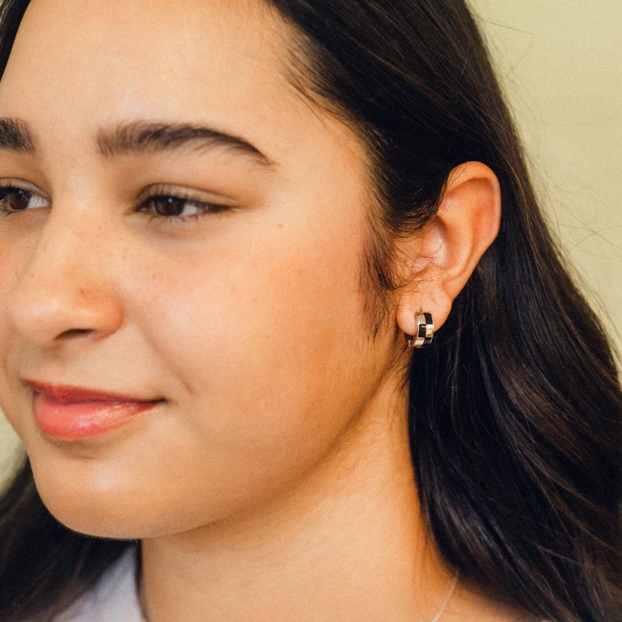 Checkered Rounded Super Chunky Huggie Hoop Earrings - Image 5