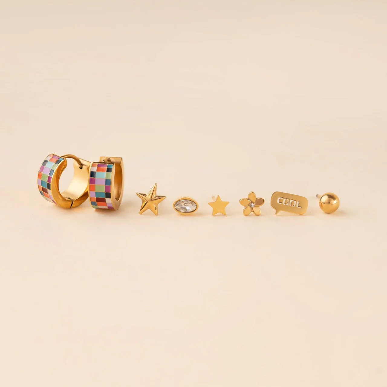 Checkered Super Chunky Huggie Hoop Earrings - Image 6