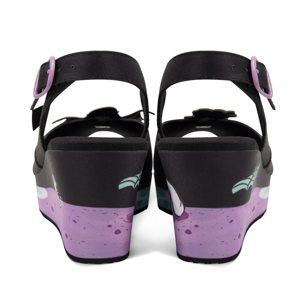 ChocolaticasĀ® Beach Ghouls Women's Sandal - Image 5