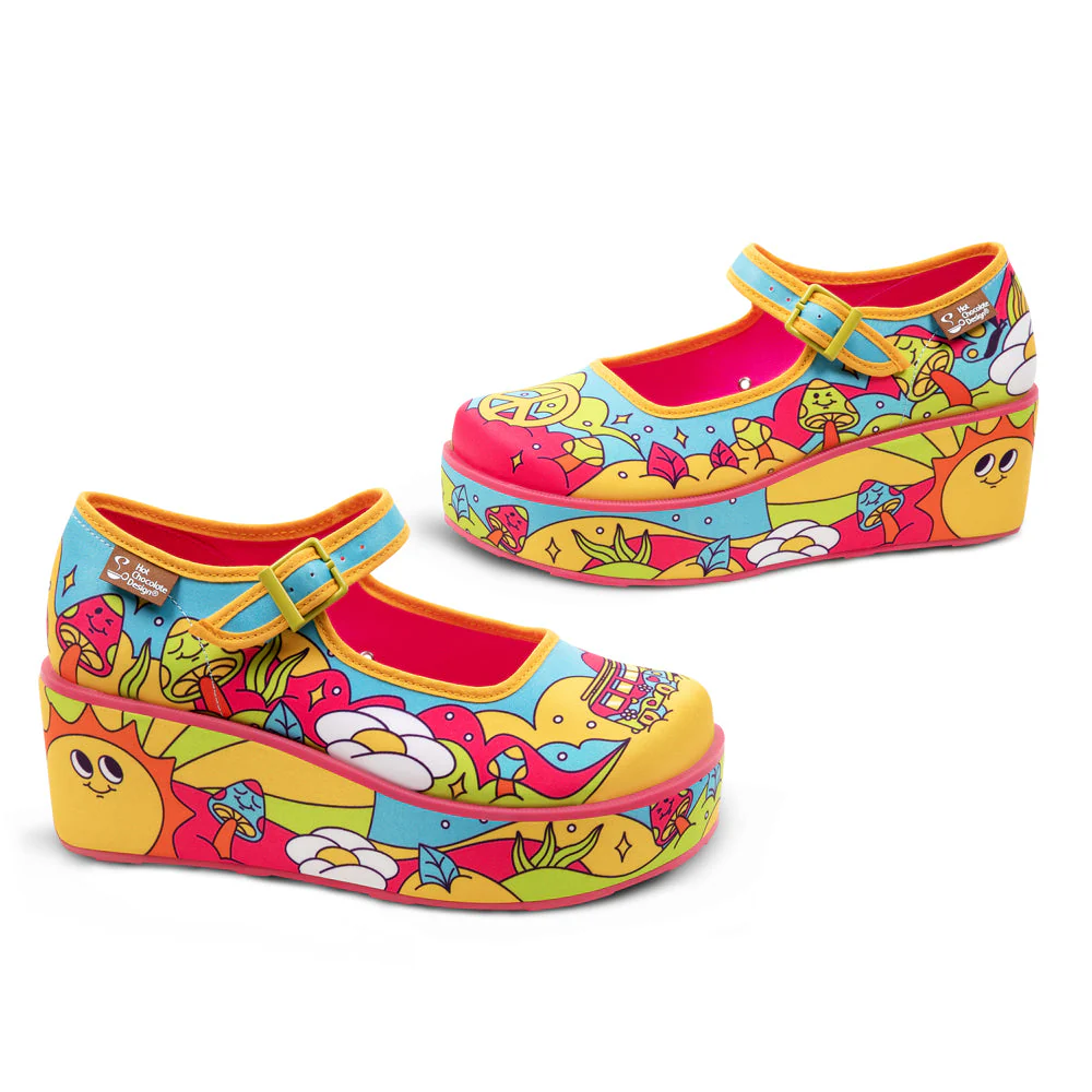 Chocolaticas® Love On The Road Women's Mary Jane Platform - Image 3