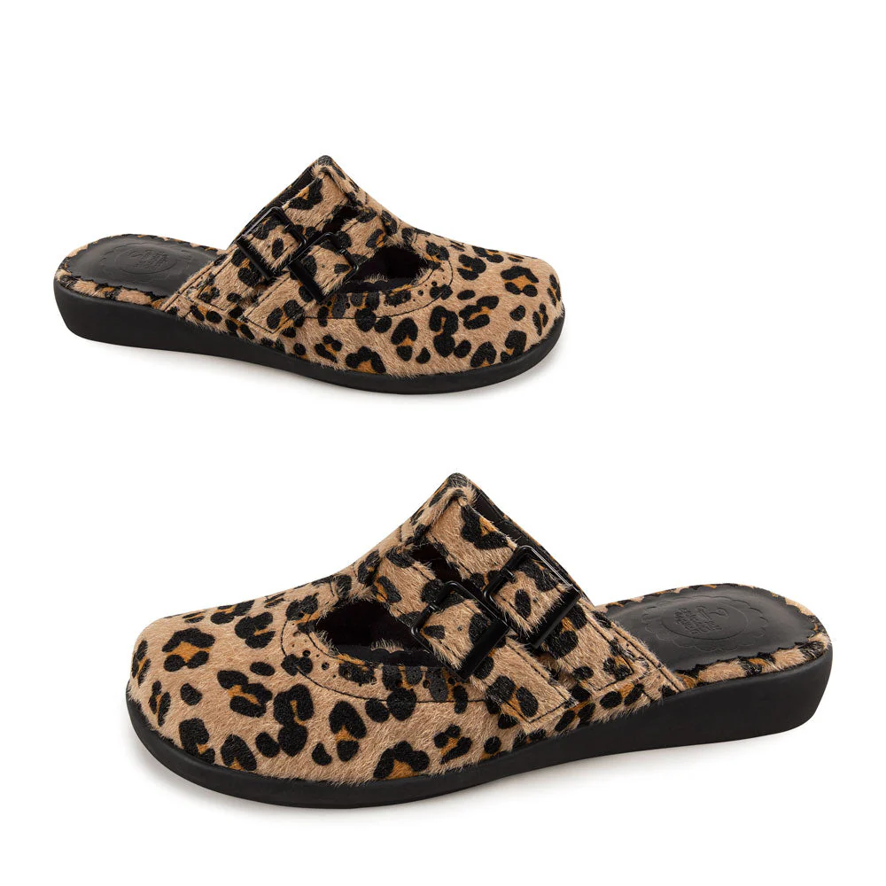 ChocolaticasĀ® Spotted Women's Clog - Image 4