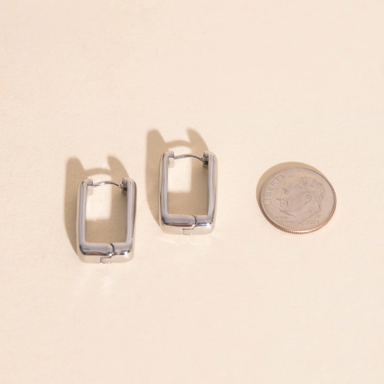 Chunky Rounded Rectangle Huggie Hoop Earrings - Image 10