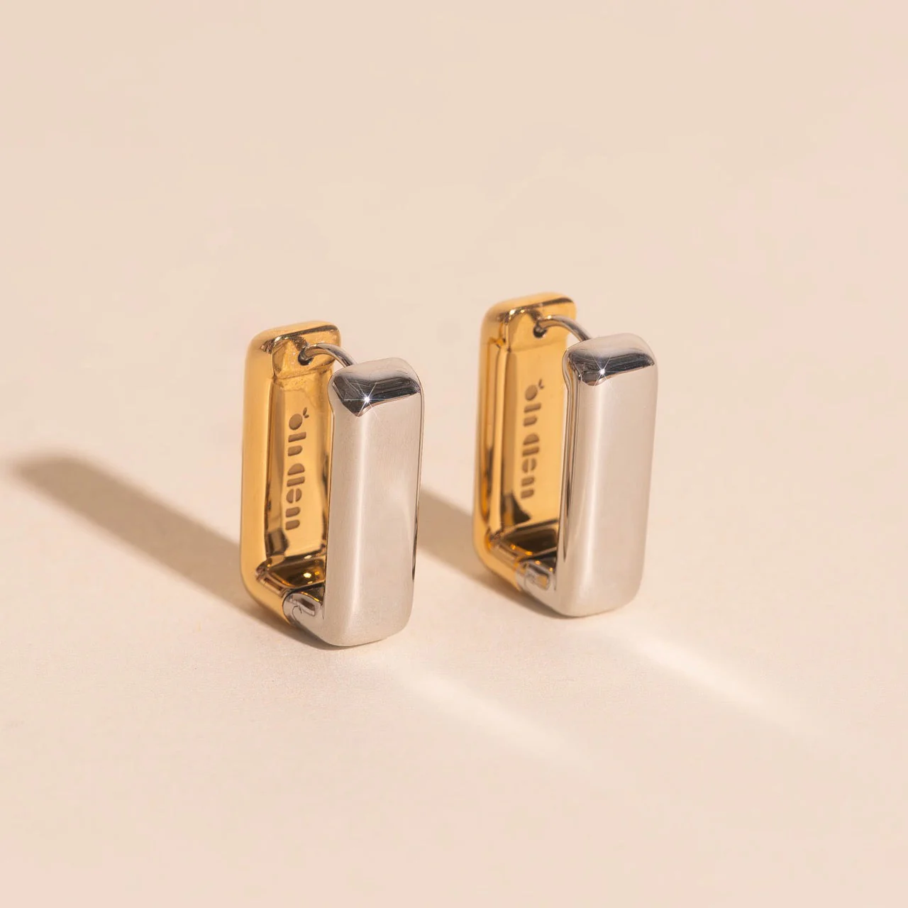 Chunky Rounded Rectangle Huggie Hoop Earrings - Image 14