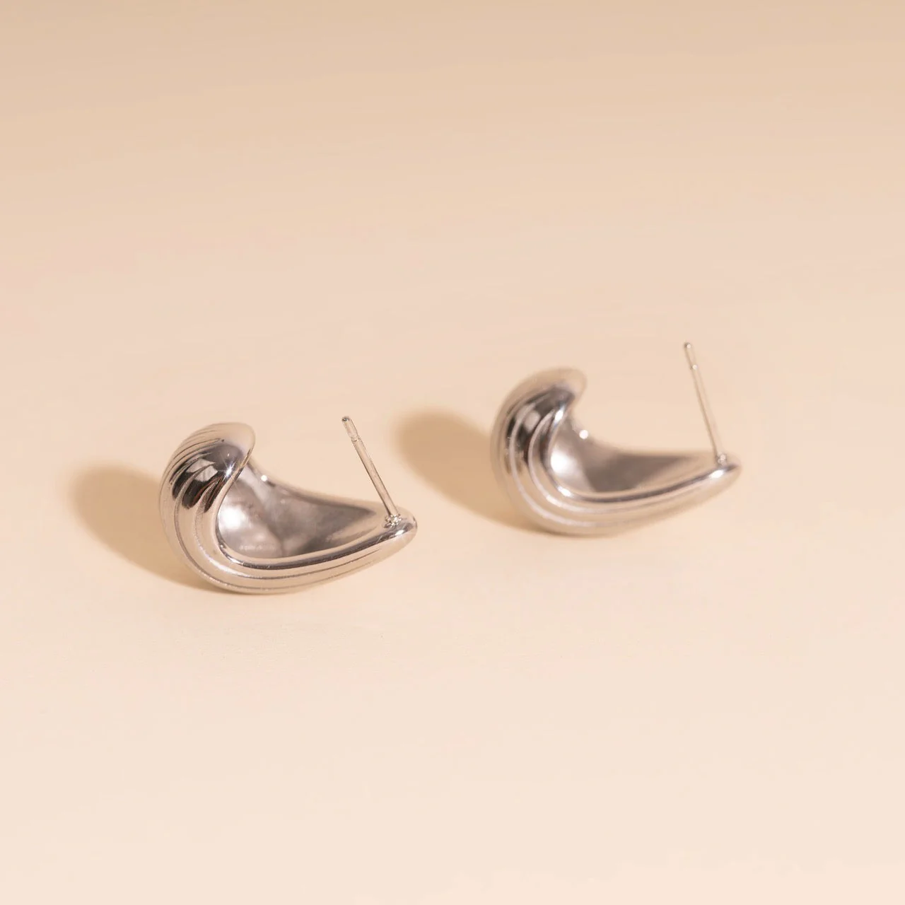 Chunky Tear Drop Stud Earrings - Image 9