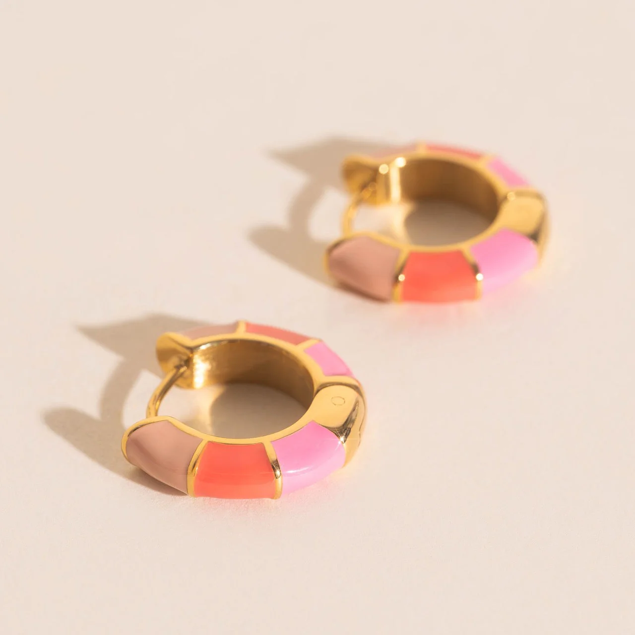 Color Block Chunky Rounded Huggie Hoop Earrings - Image 3