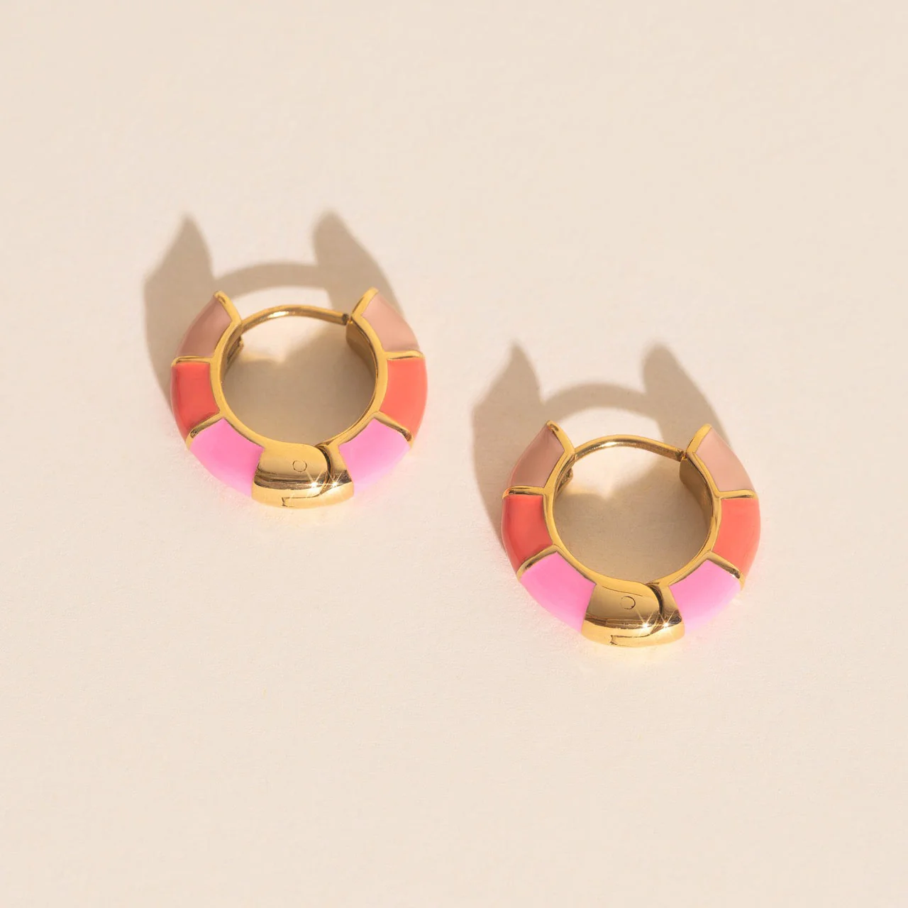 Color Block Chunky Rounded Huggie Hoop Earrings - Image 5