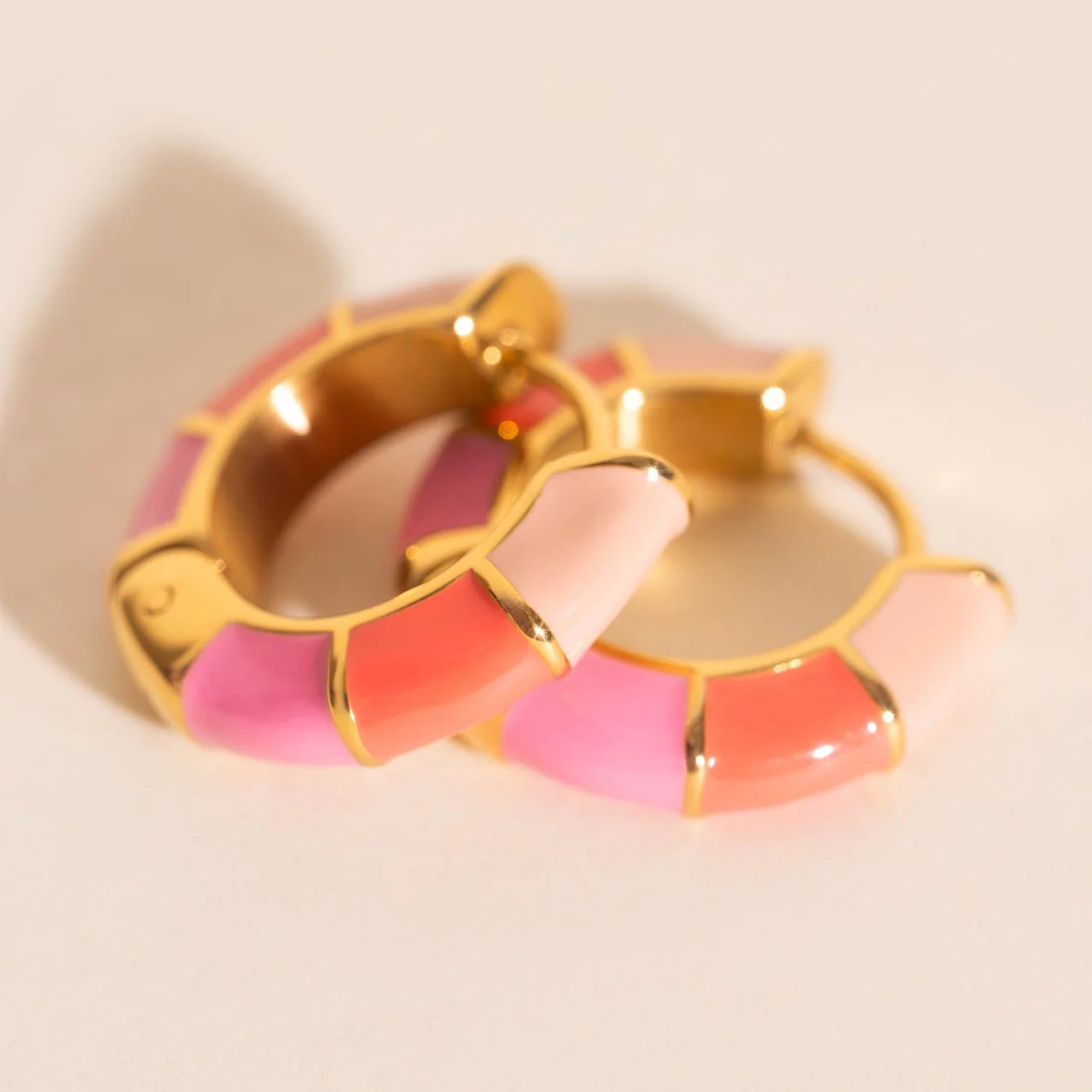 Color Block Chunky Rounded Huggie Hoop Earrings - Image 6