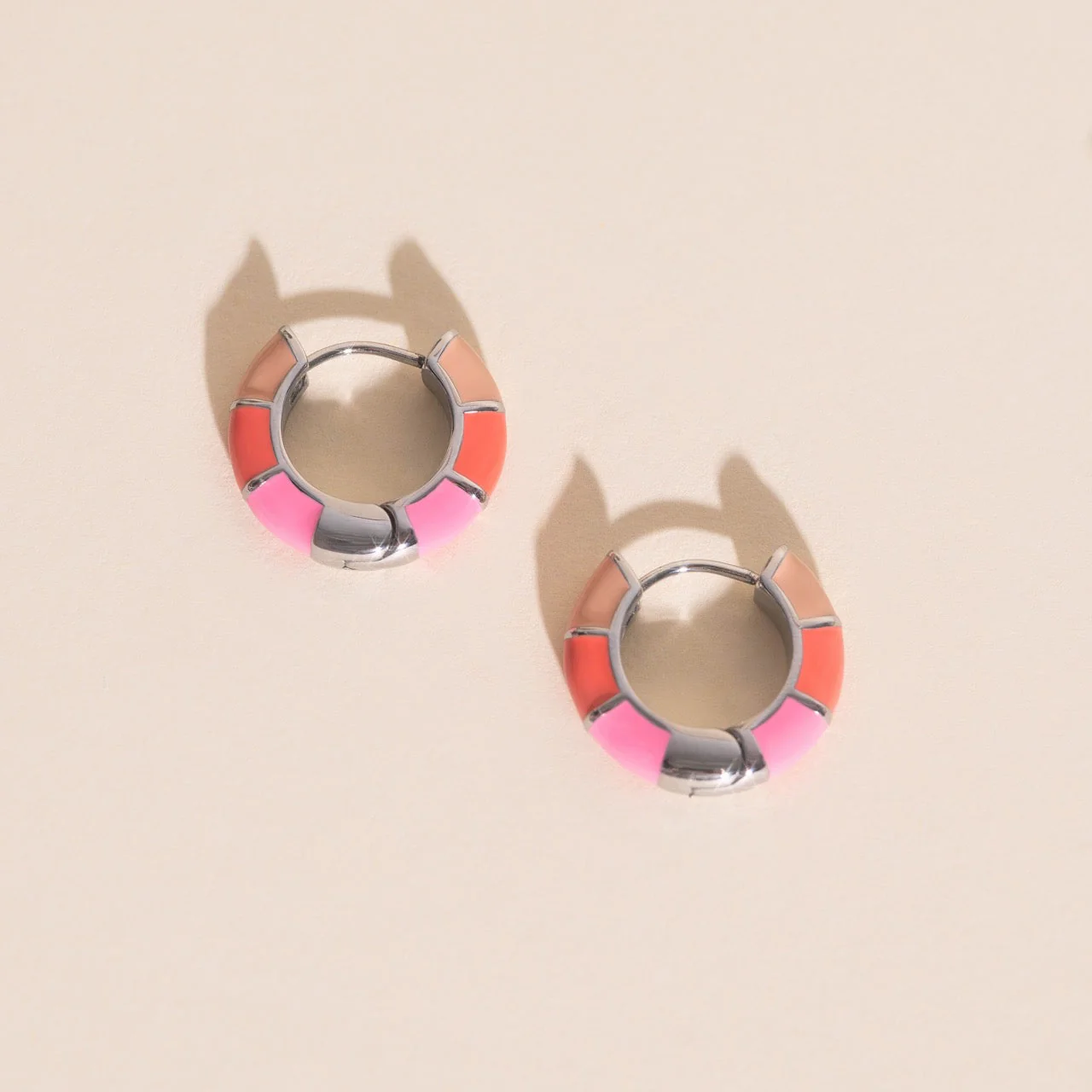 Color Block Chunky Rounded Huggie Hoop Earrings - Image 9