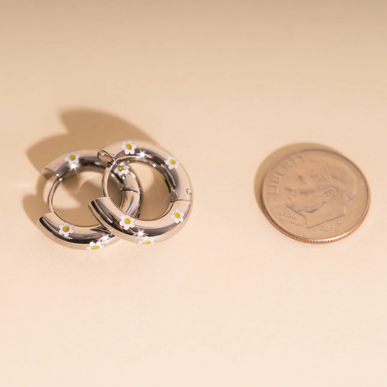 Daisy Chunky Rounded Huggie Hoop Earrings - Image 14