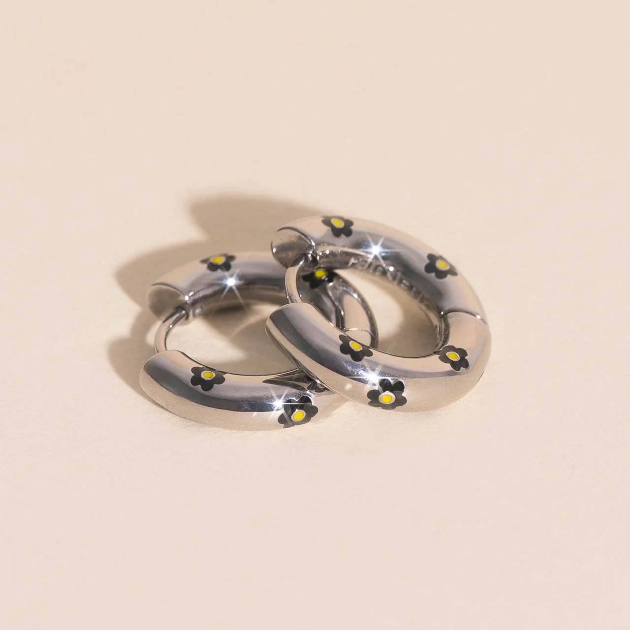 Daisy Chunky Rounded Huggie Hoop Earrings - Image 17