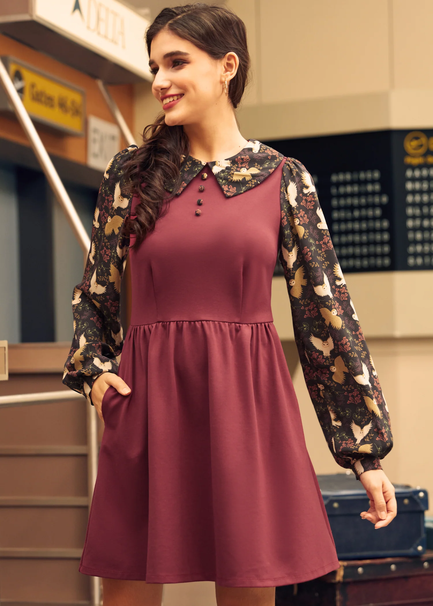 Doo-Wop Daydreamer Contrast Dress - Image 4