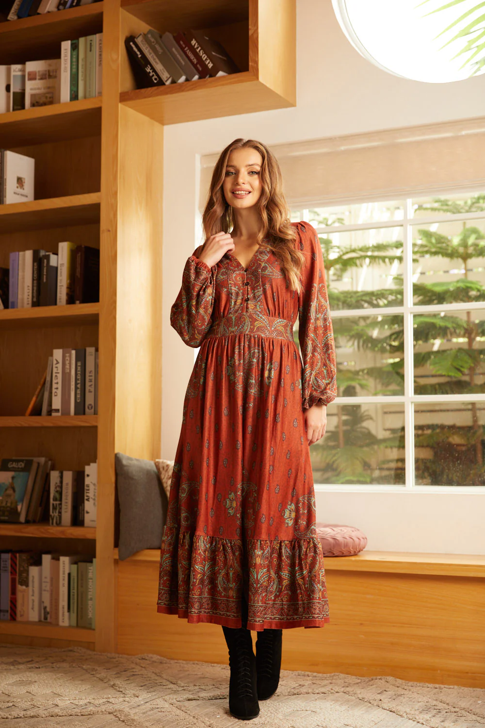 Goldie Hour V-Neck Midi Dress - Image 3