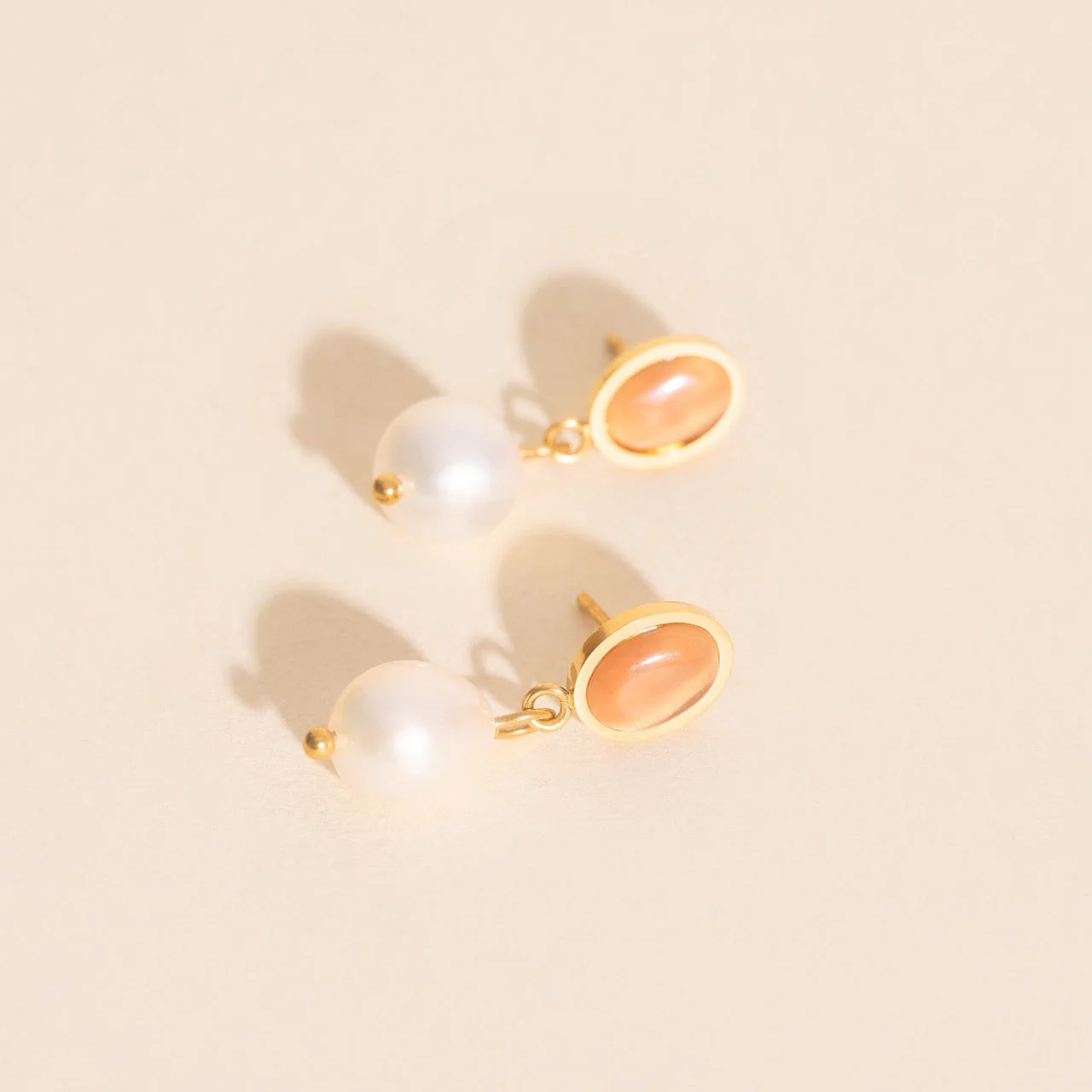 Elizabeth Taylor Stud Earrings - Image 3