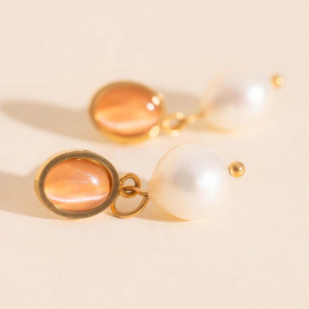 Elizabeth Taylor Stud Earrings - Image 4