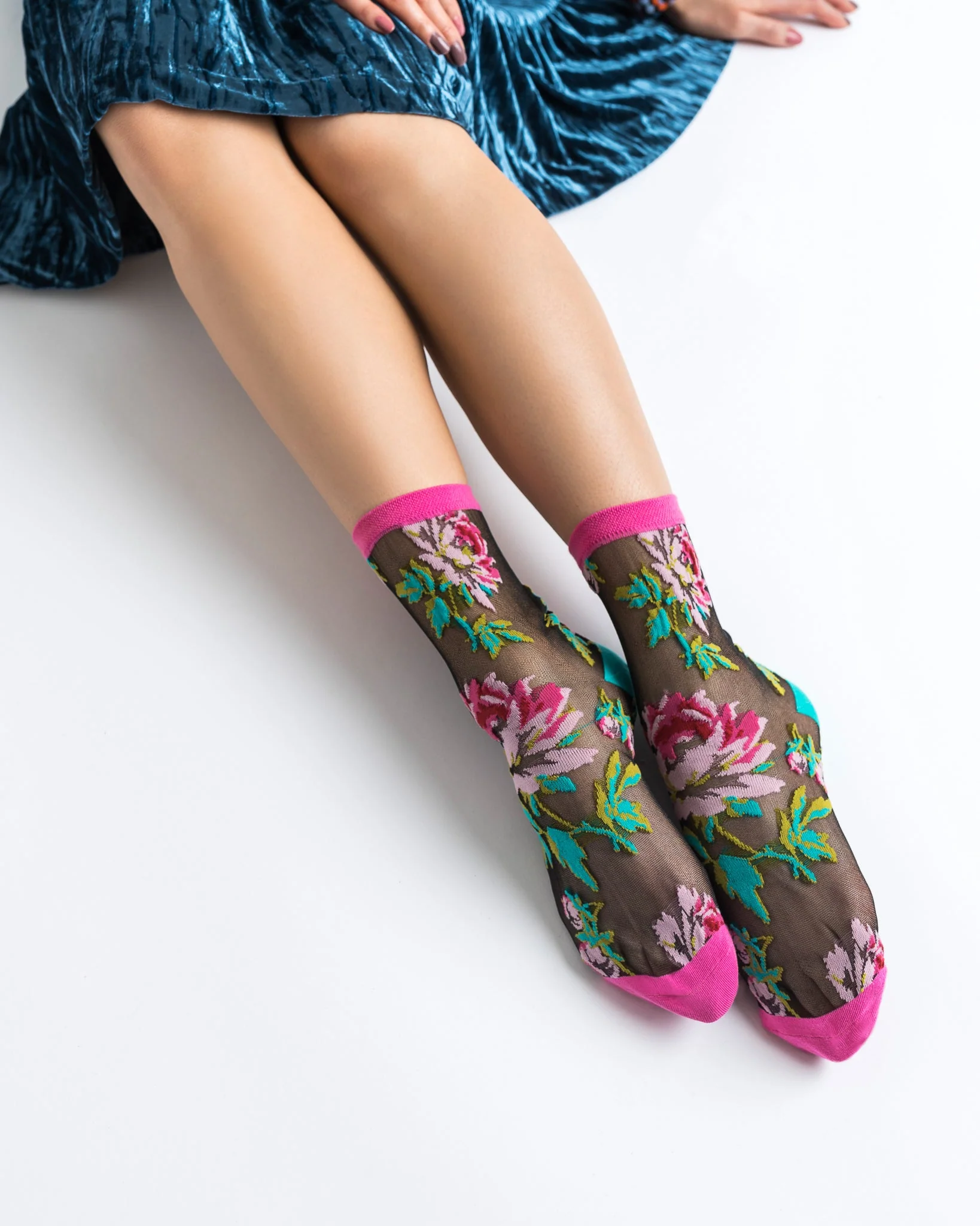 English Rose Black Sheer Ankle Sock - Image 2