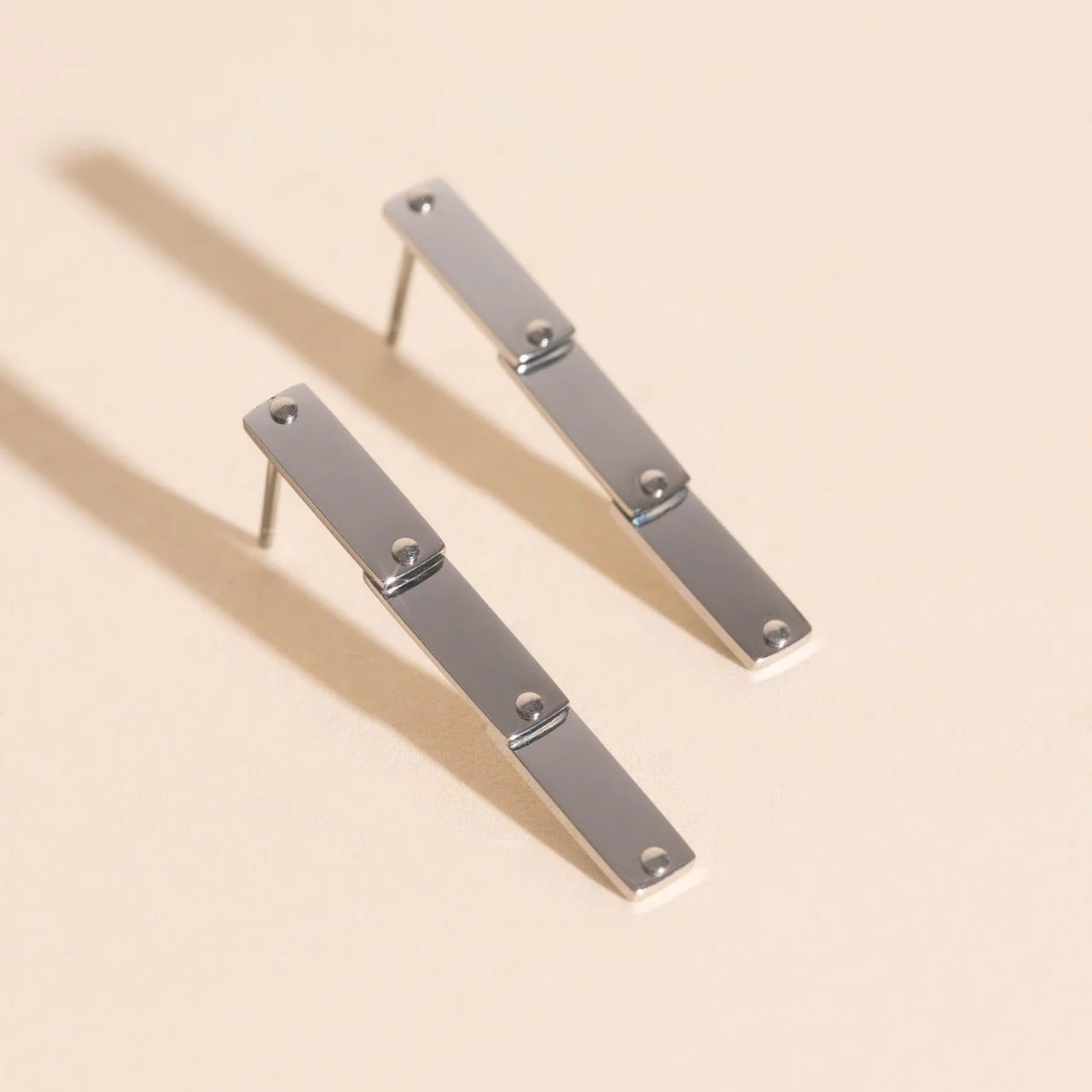 Flat Hammered Bar Stud Earrings - Image 4