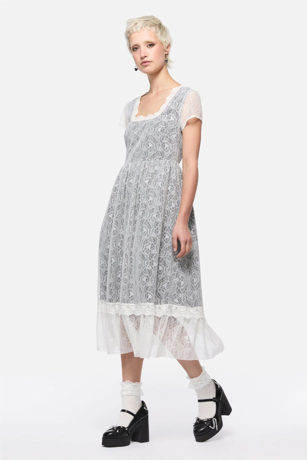 Forgotten City Lace Dress - Image 11