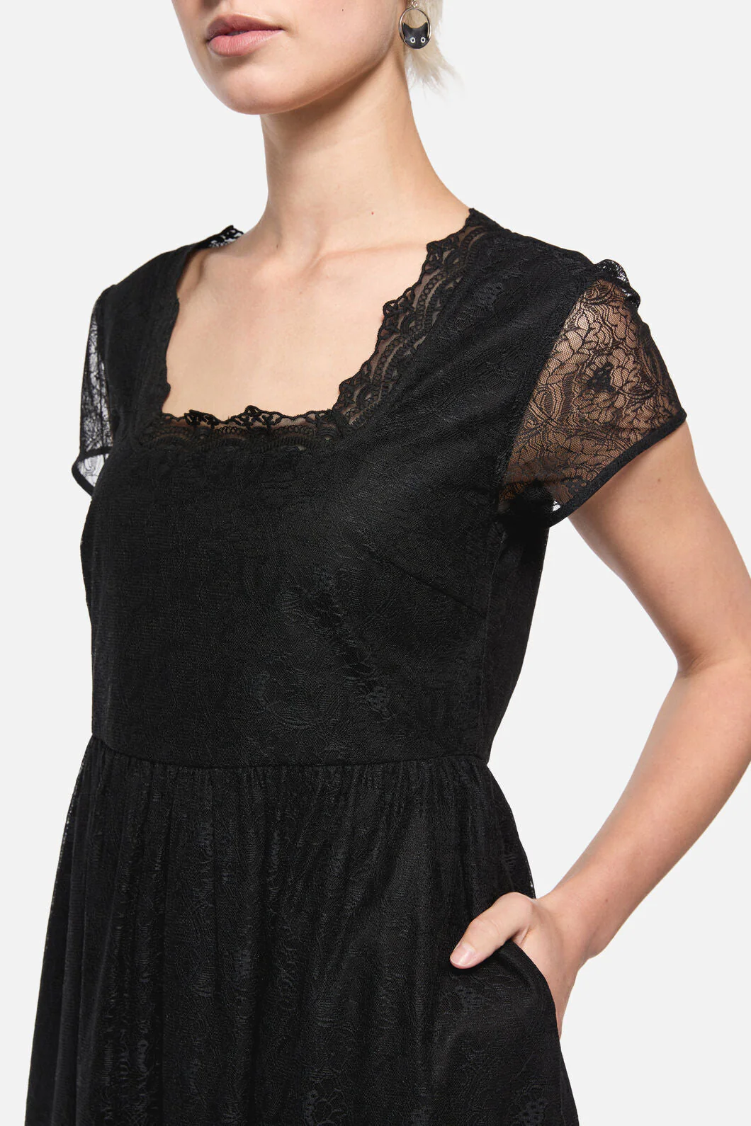 Forgotten City Lace Dress - Image 17