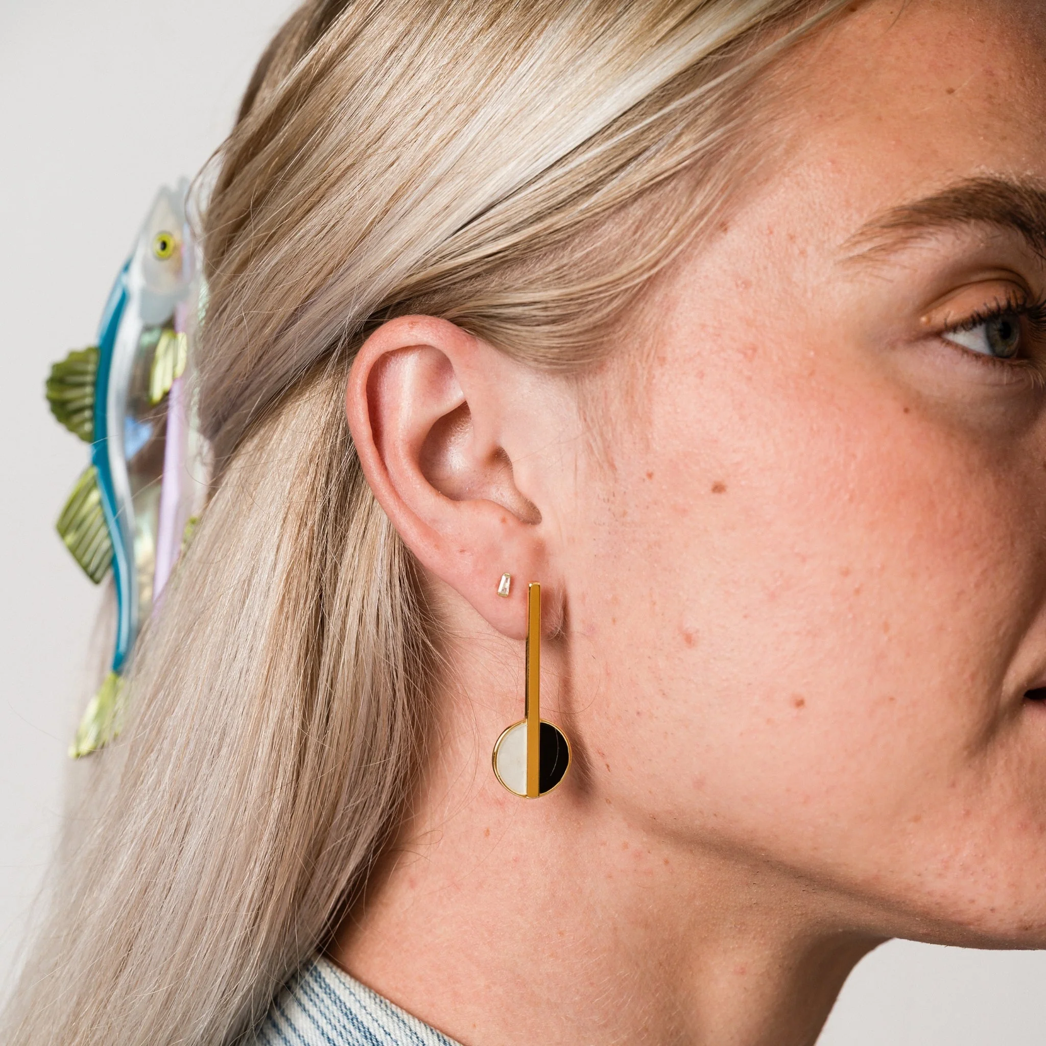 Hannah Drop Earrings - Image 4
