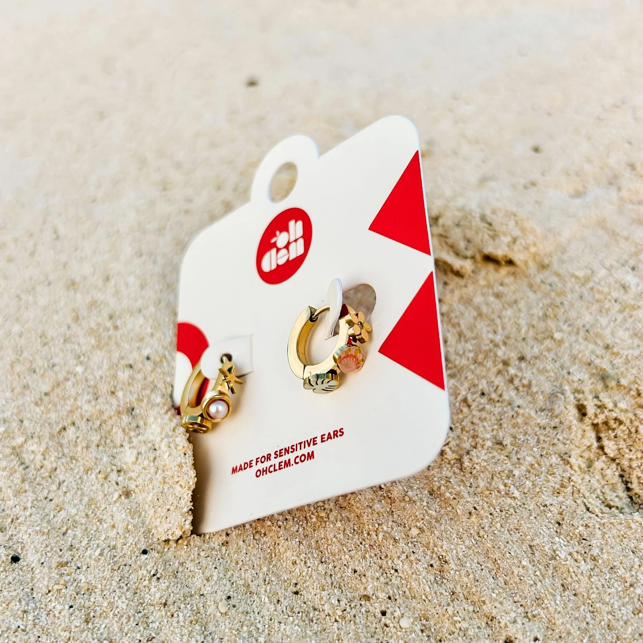 Hawaii 3D Huggie Hoop Earrings - Image 6