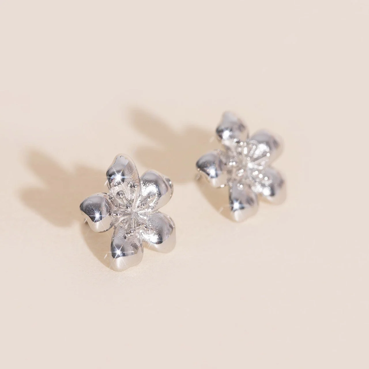 Hibiscus Stud Earrings - Image 5
