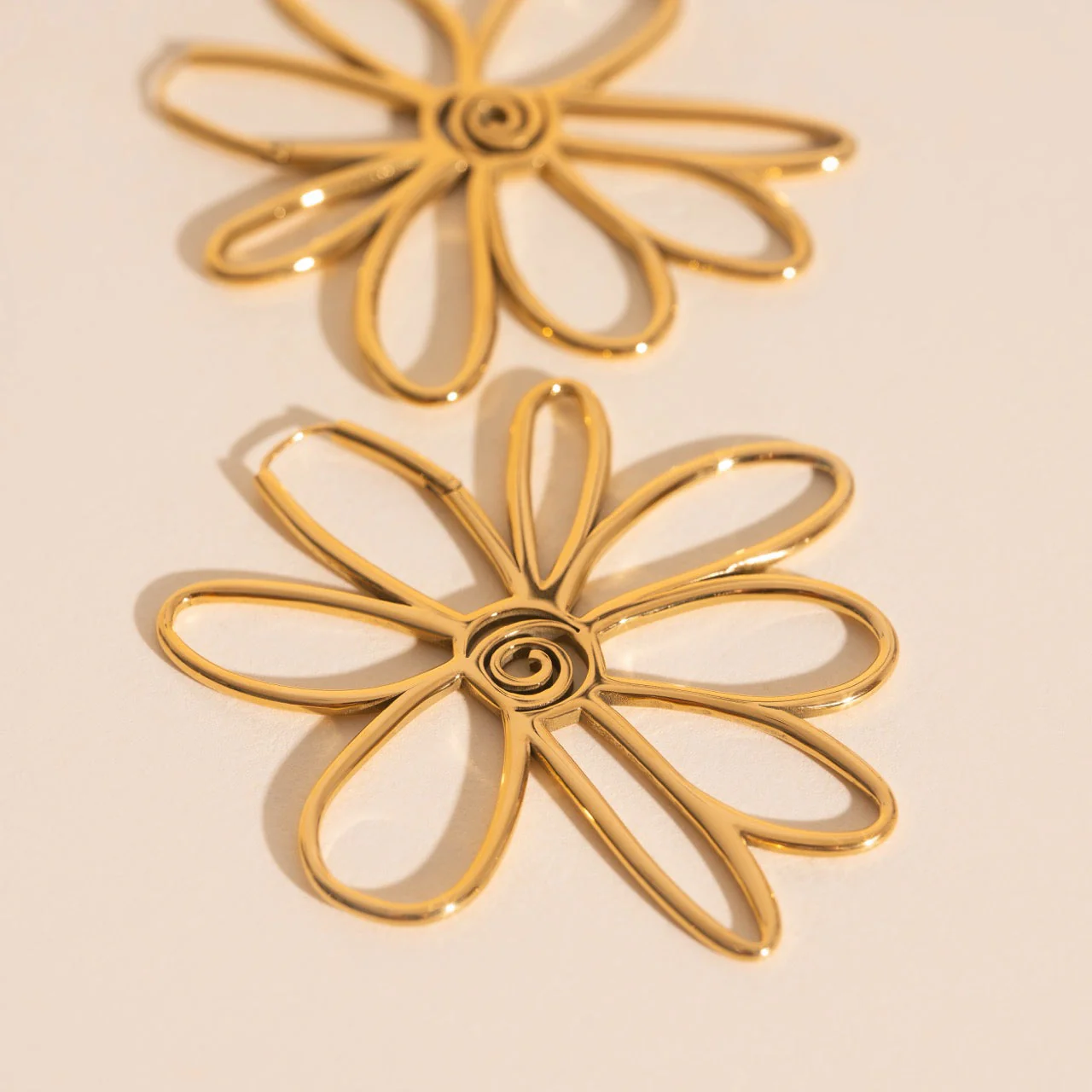 Jumbo Wire Floral Huggie Hoop Earrings - Image 5