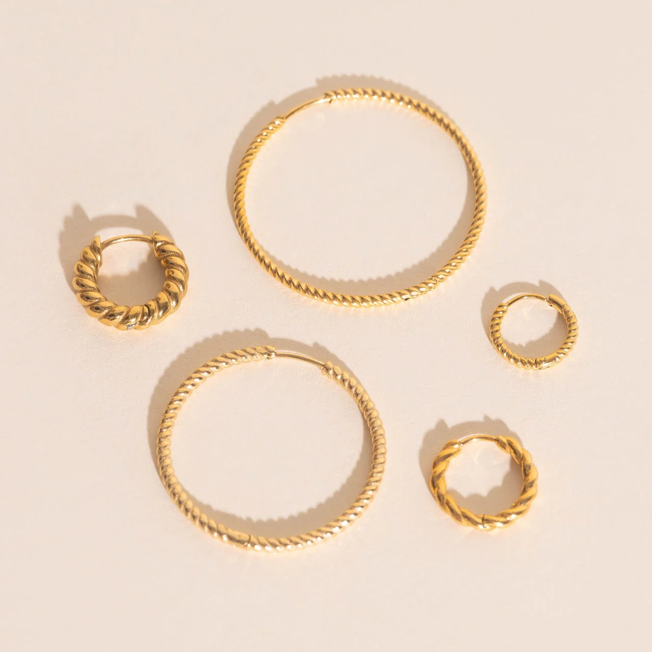 Lasso Rope Rounded Huggie Hoop Earrings - Image 21