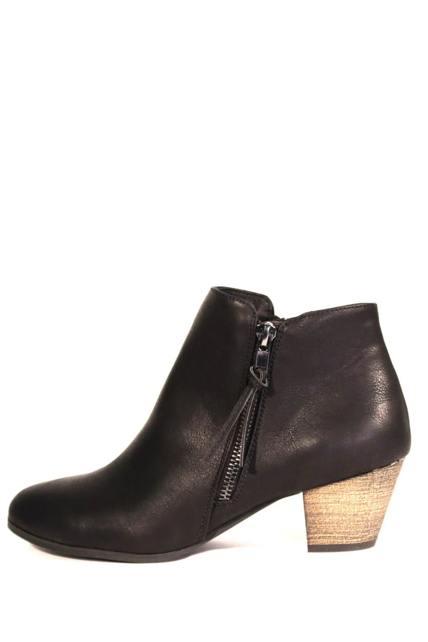 Logan Western Booties - Image 3