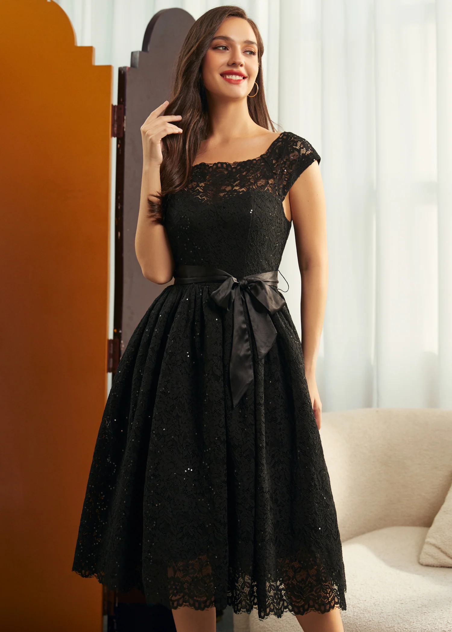 Starry Soirée Lace Dress - Image 3