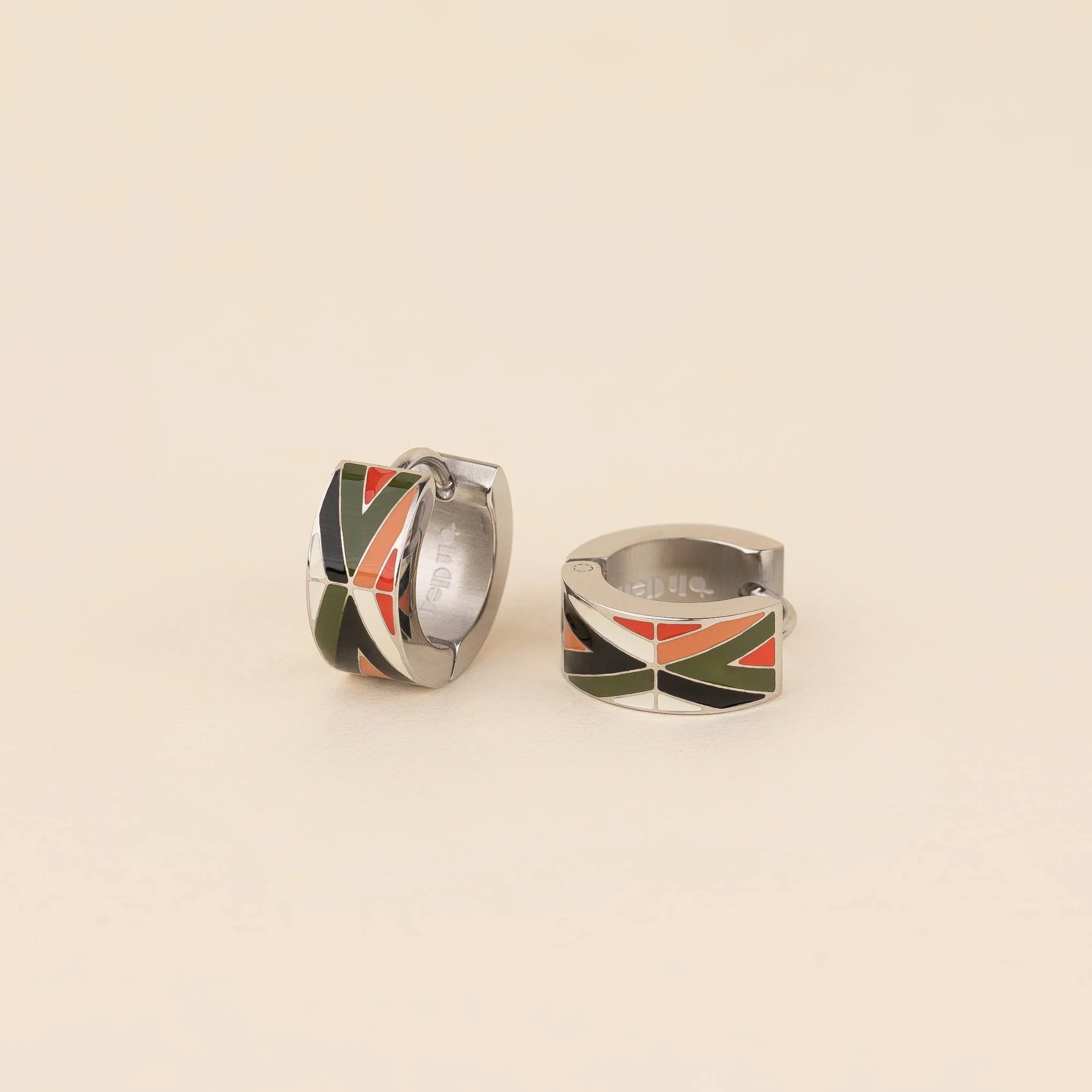 Mid Mod Super Chunky Huggie Hoop Earrings - Image 3