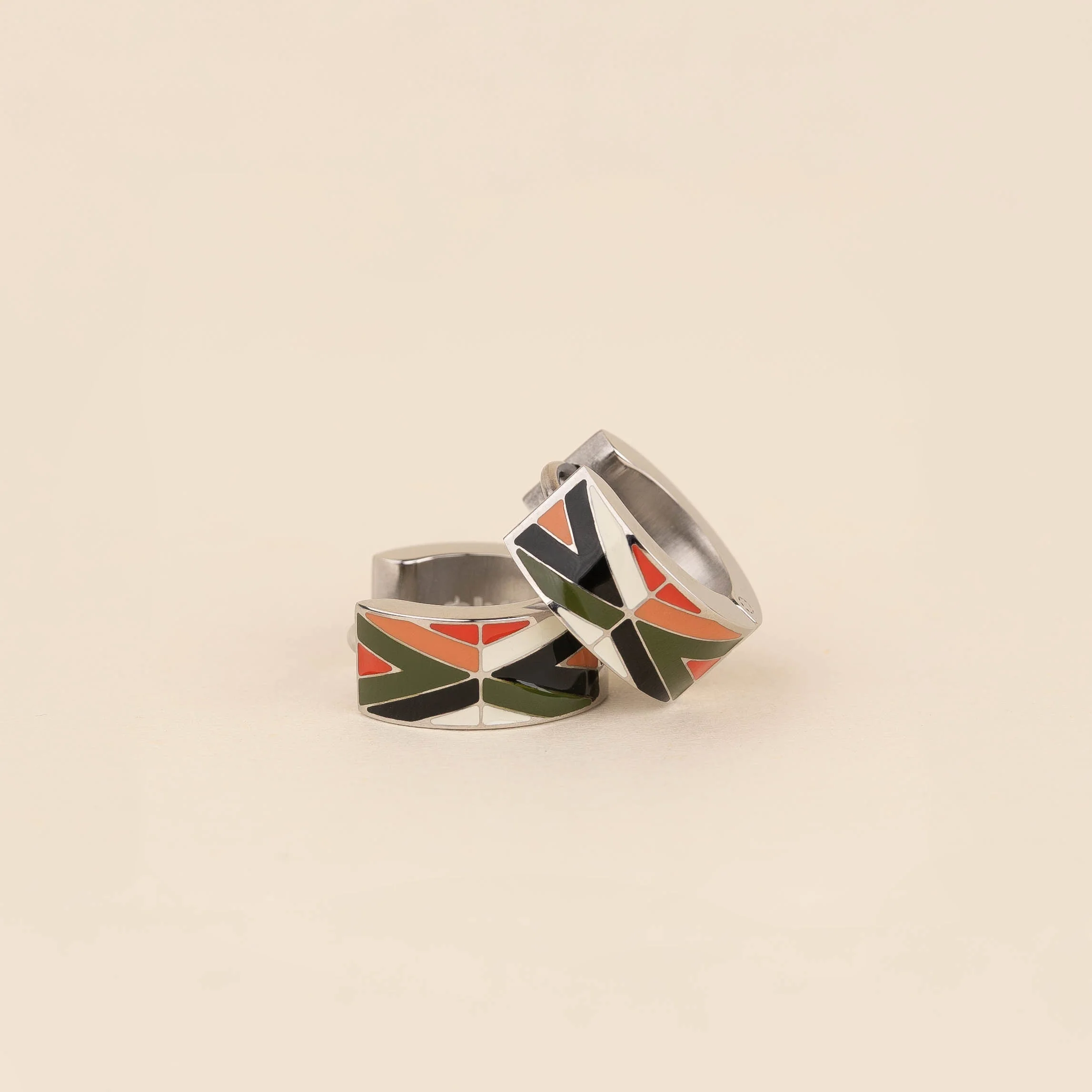 Mid Mod Super Chunky Huggie Hoop Earrings - Image 4