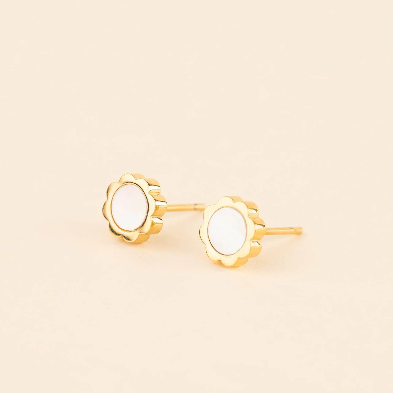 Pearl Shell Flower Stud Earrings - Image 2