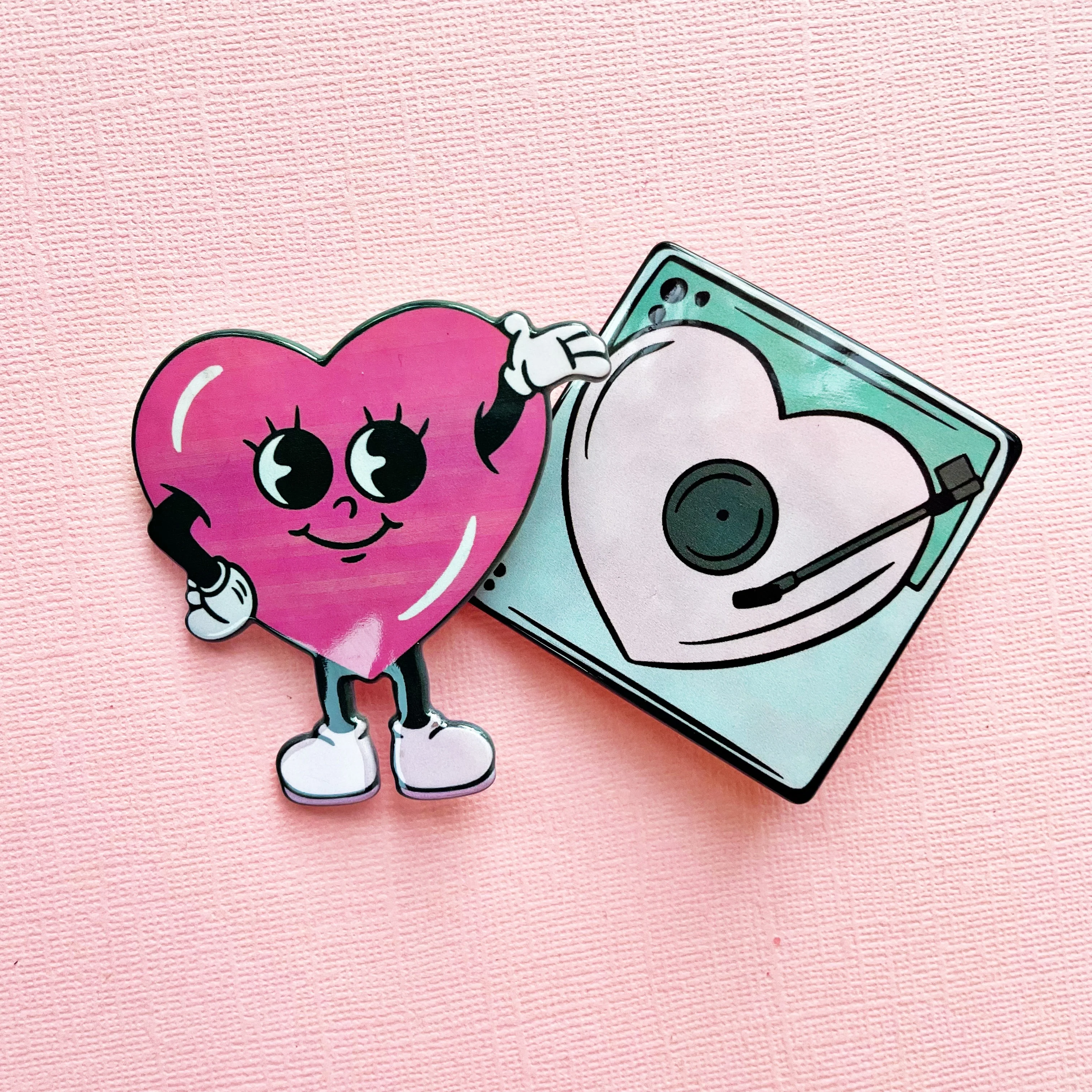 Retro Heart Character & Record Player Hair Clip Set - Image 2