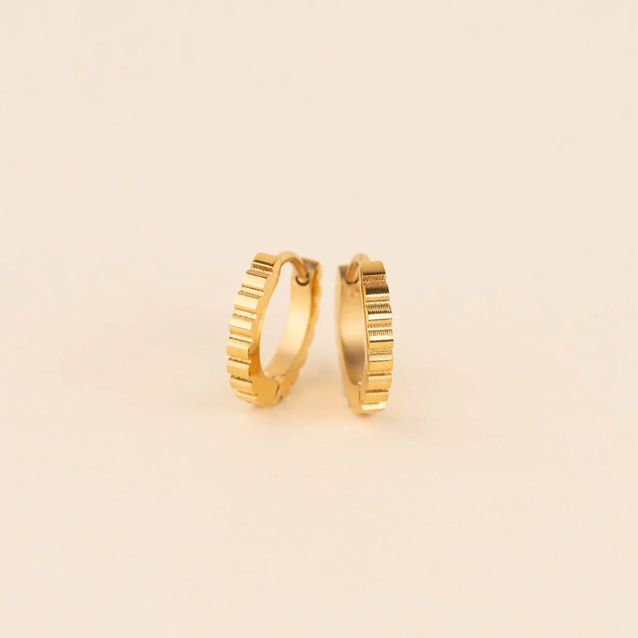 Scalloped Huggie Hoop Earrings - Image 4