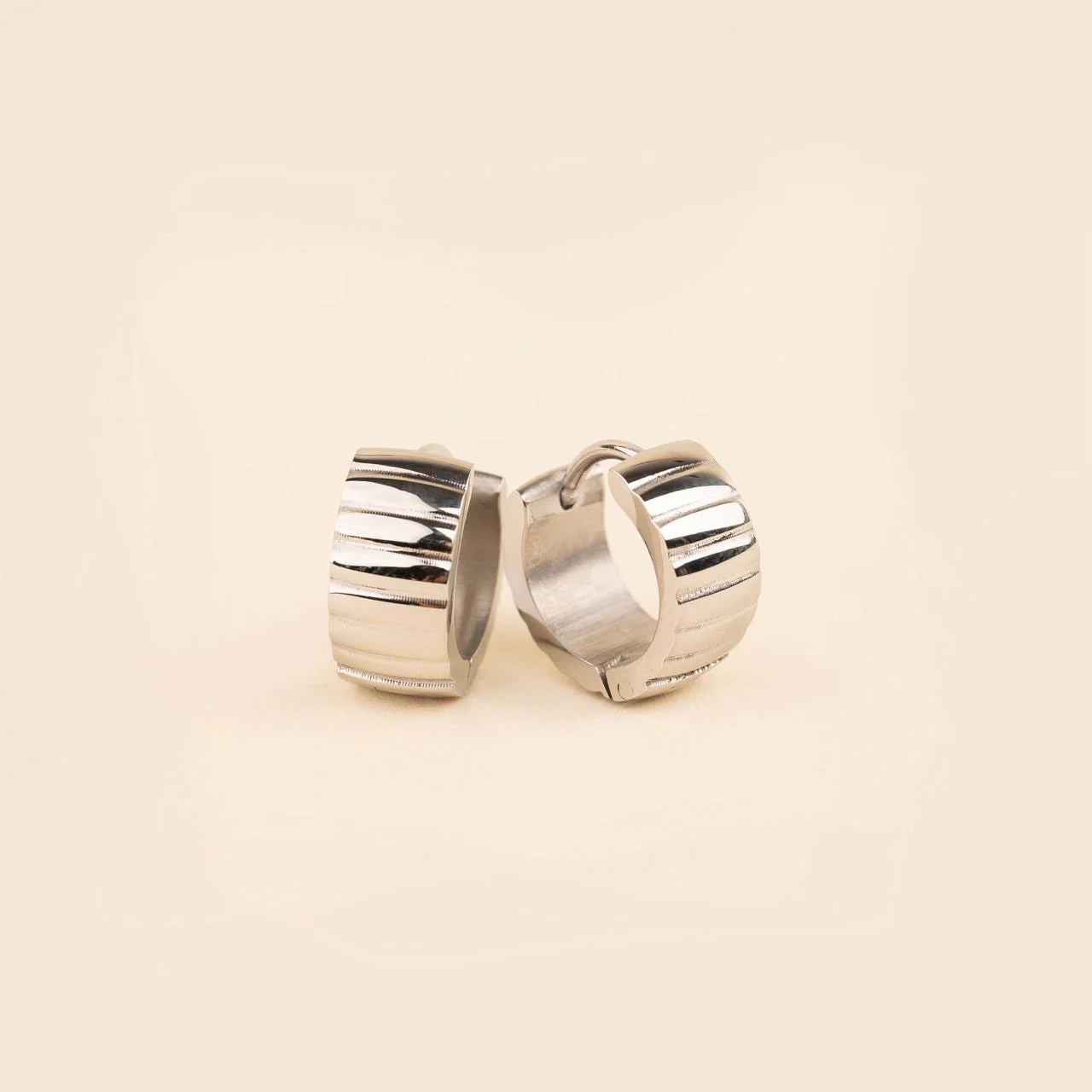 Scalloped Super Chunky Huggie Hoop Earrings - Image 2