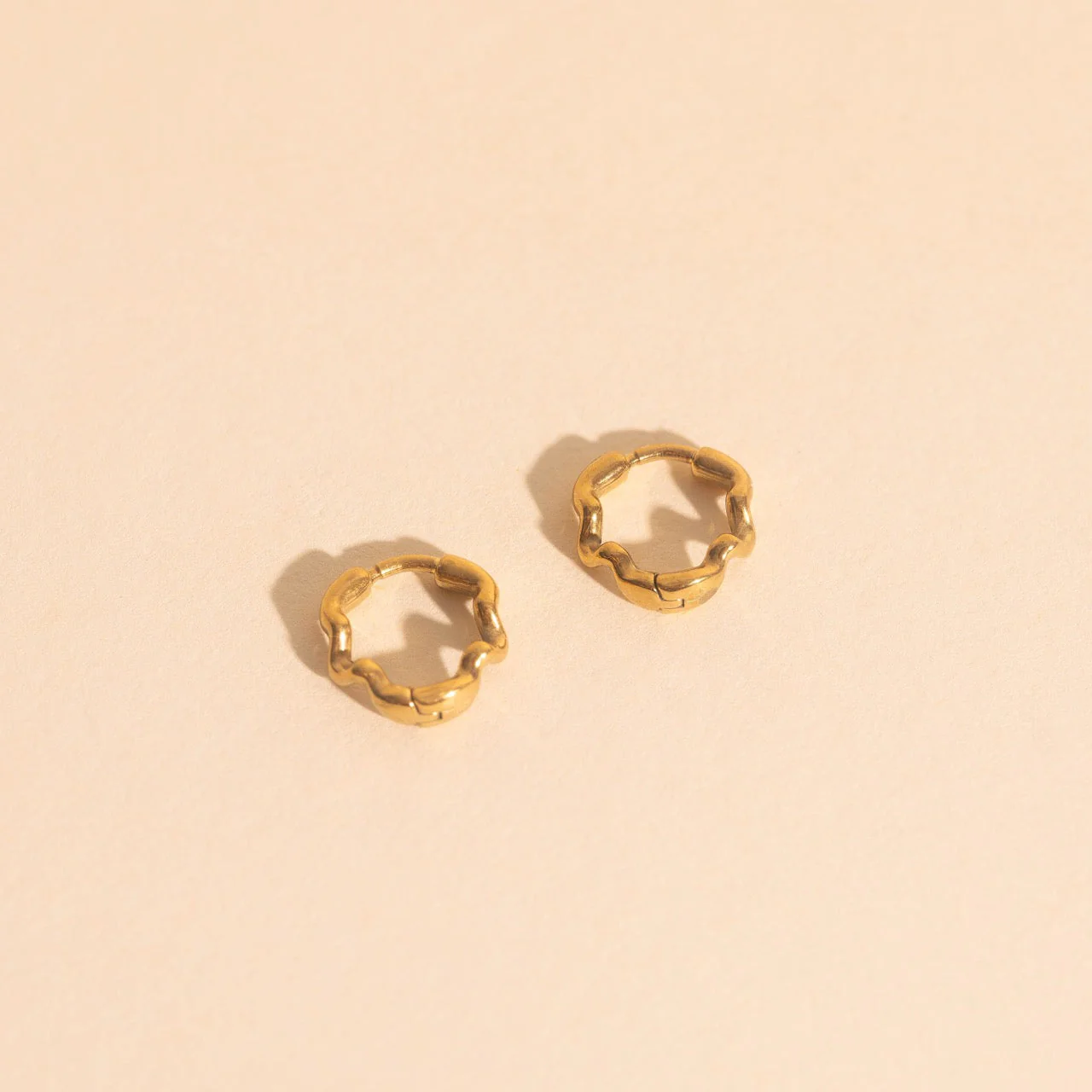 Squiggly Rounded Huggie Hoop Earrings - Image 7