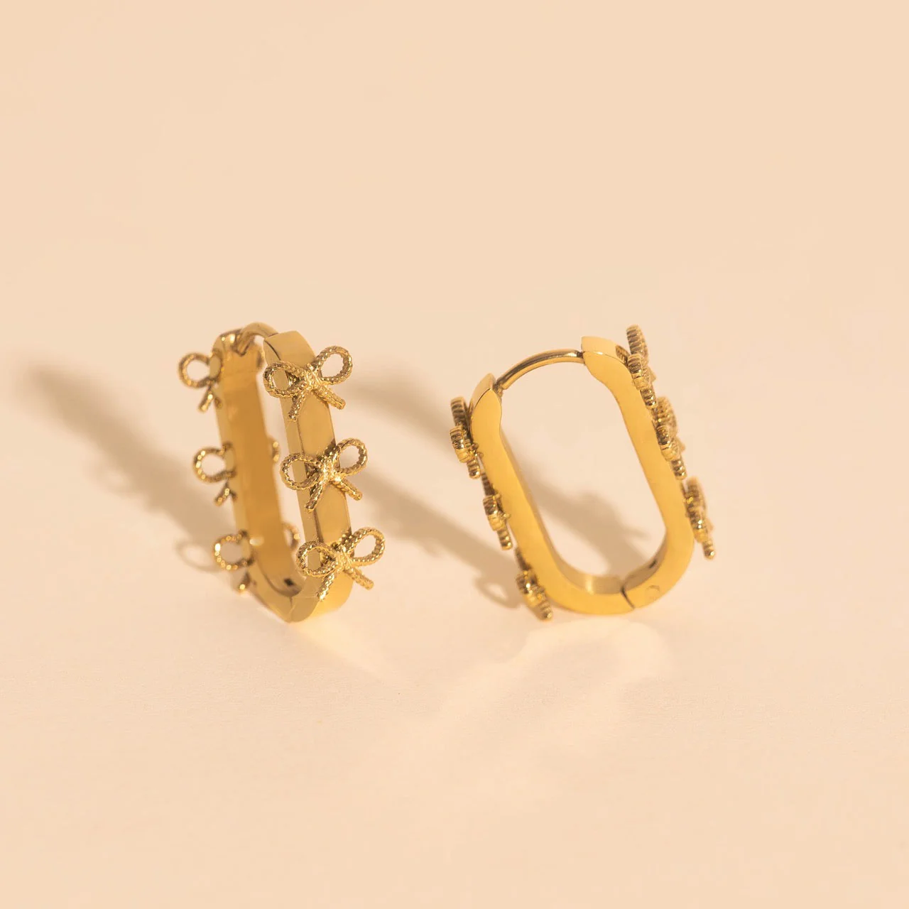 Stacked Rope Bow Oblong 3D Huggie Hoop Earrings - Image 4