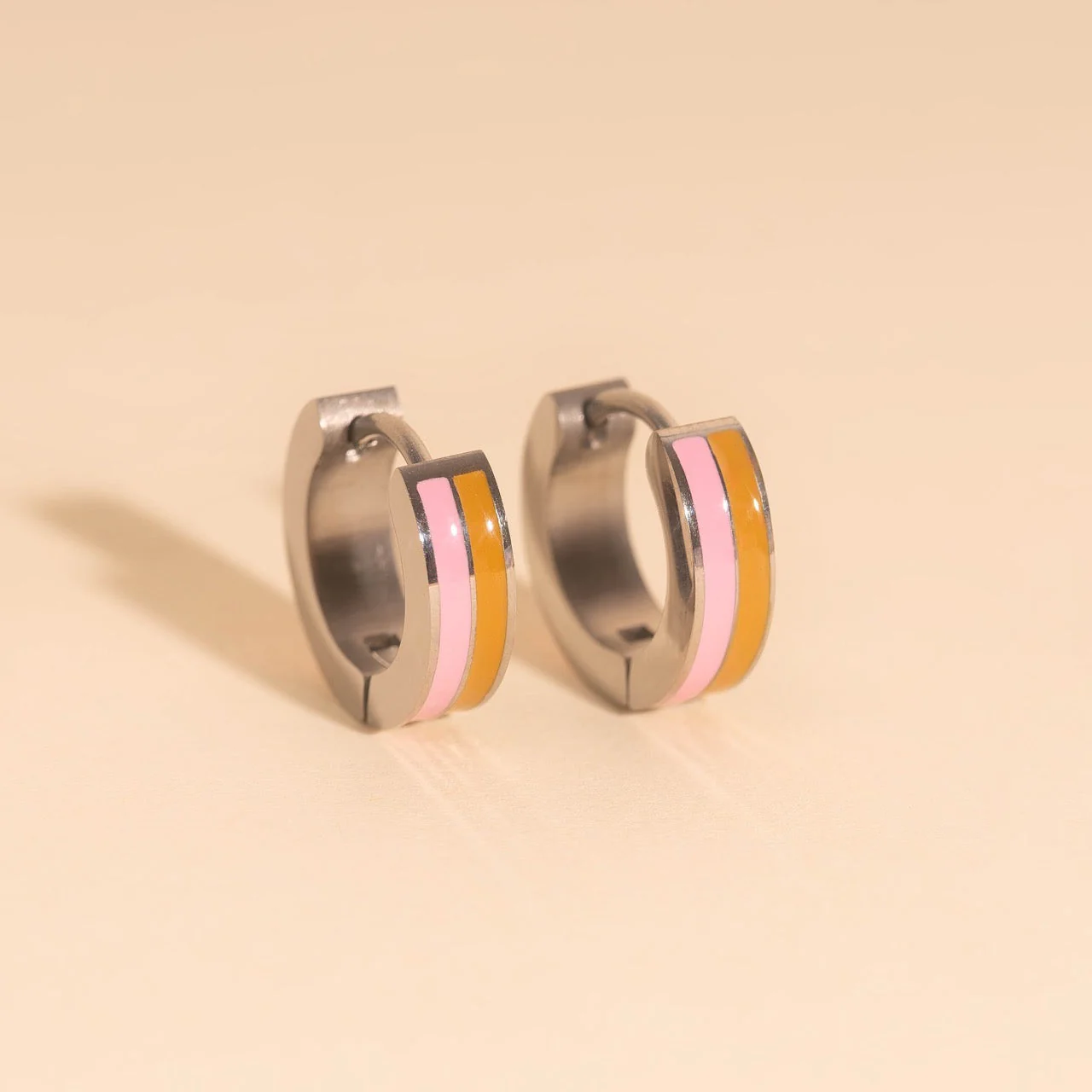 Striped Chunky Huggie Hoop Earrings - Image 34