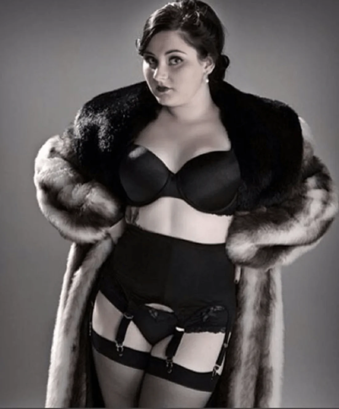 Garter Belt with Six Metal Garters | Moderate Shaping & Tummy Control | Style 72522